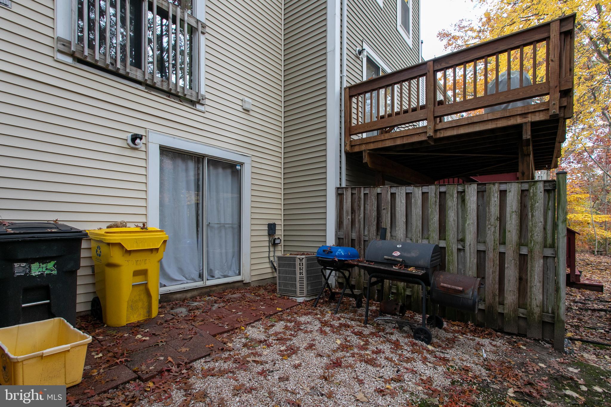 RUSSETT - Residential