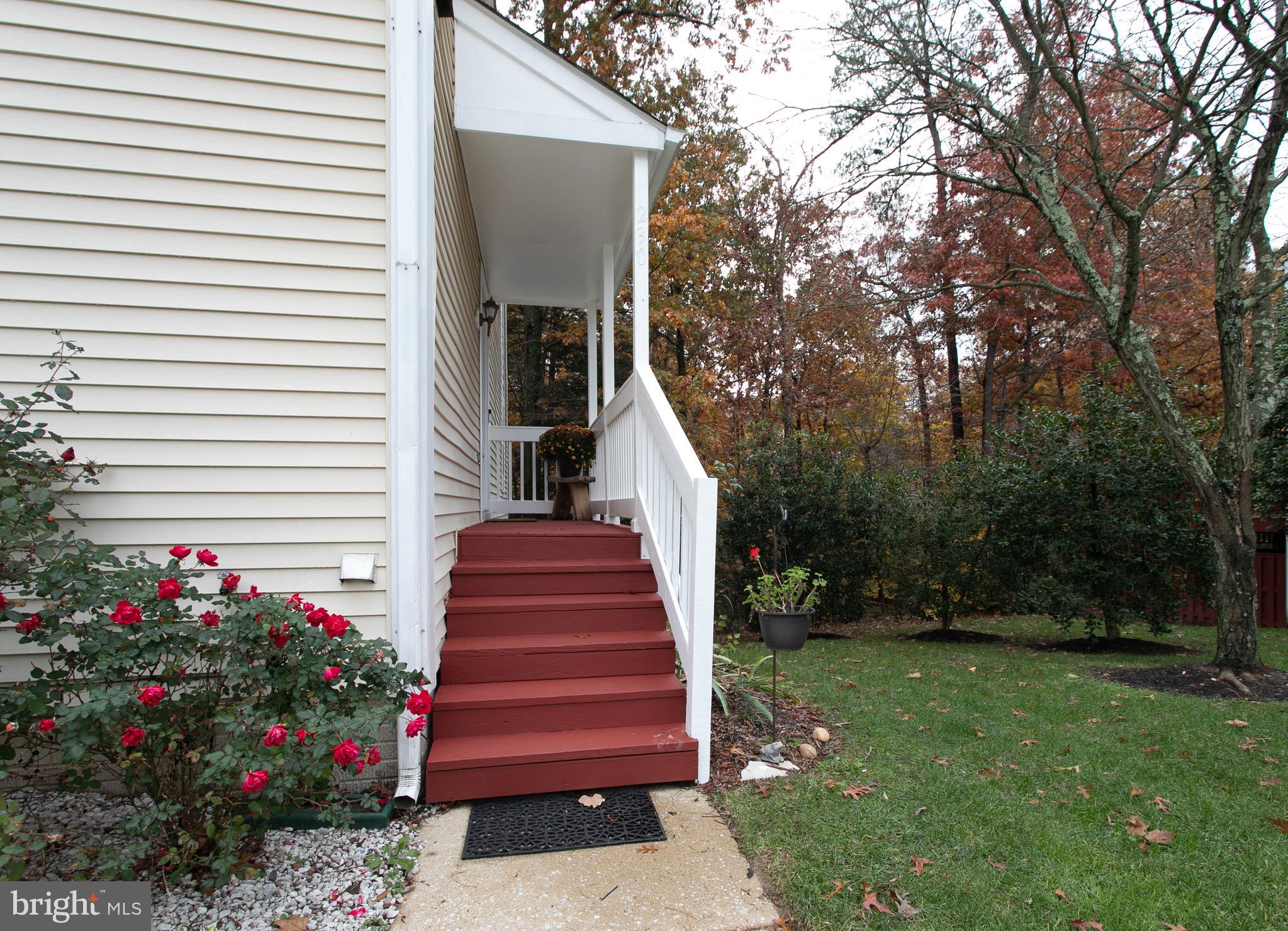 RUSSETT - Residential