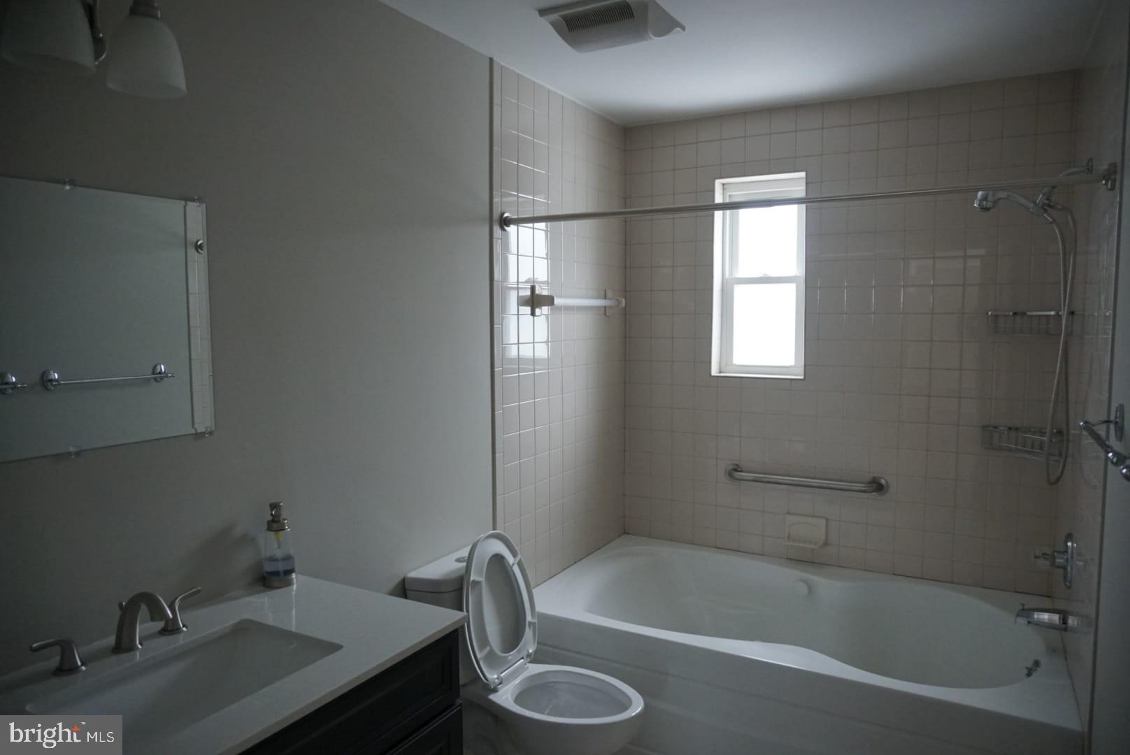 RANDOLPH HILLS - Residential Lease