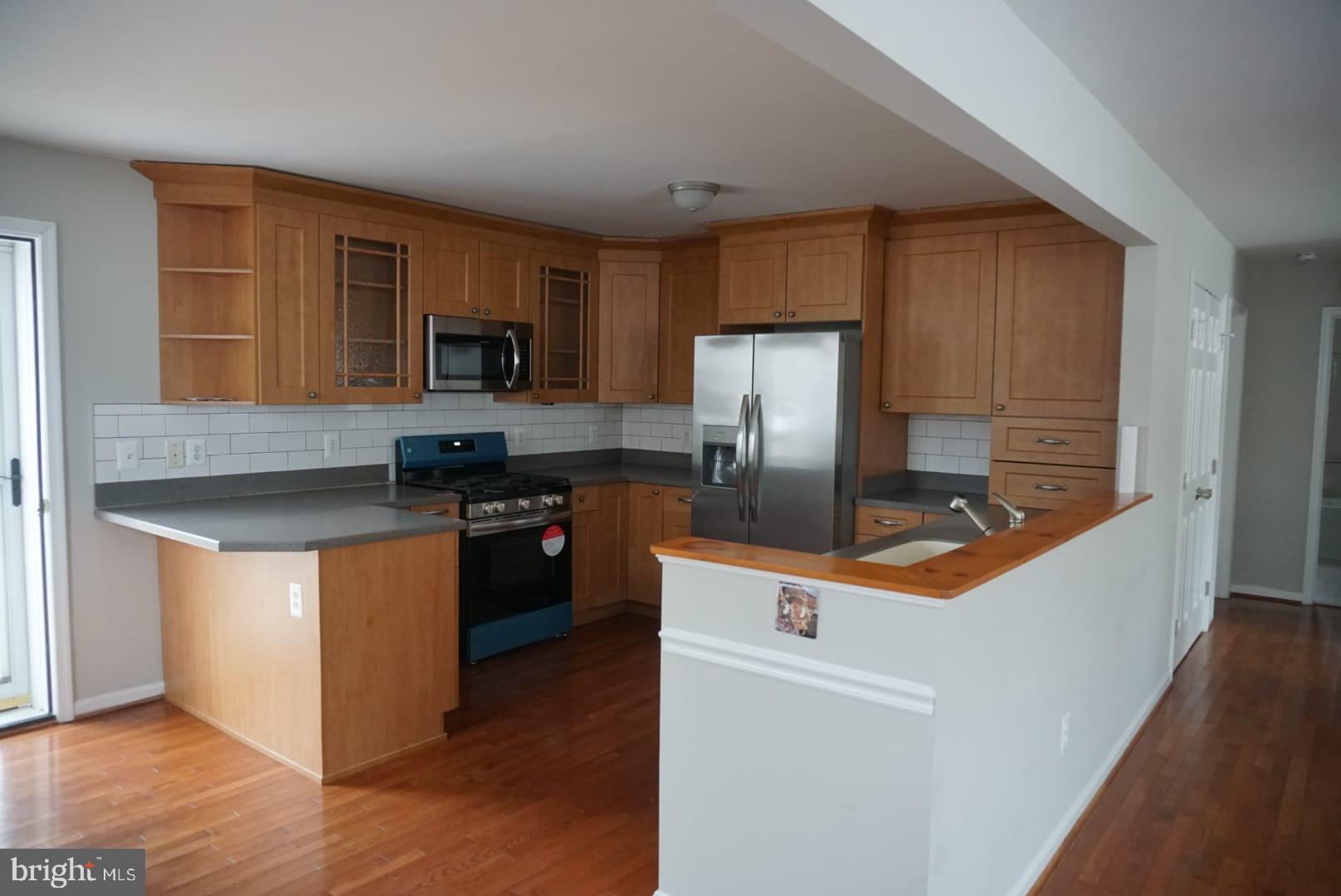 RANDOLPH HILLS - Residential Lease