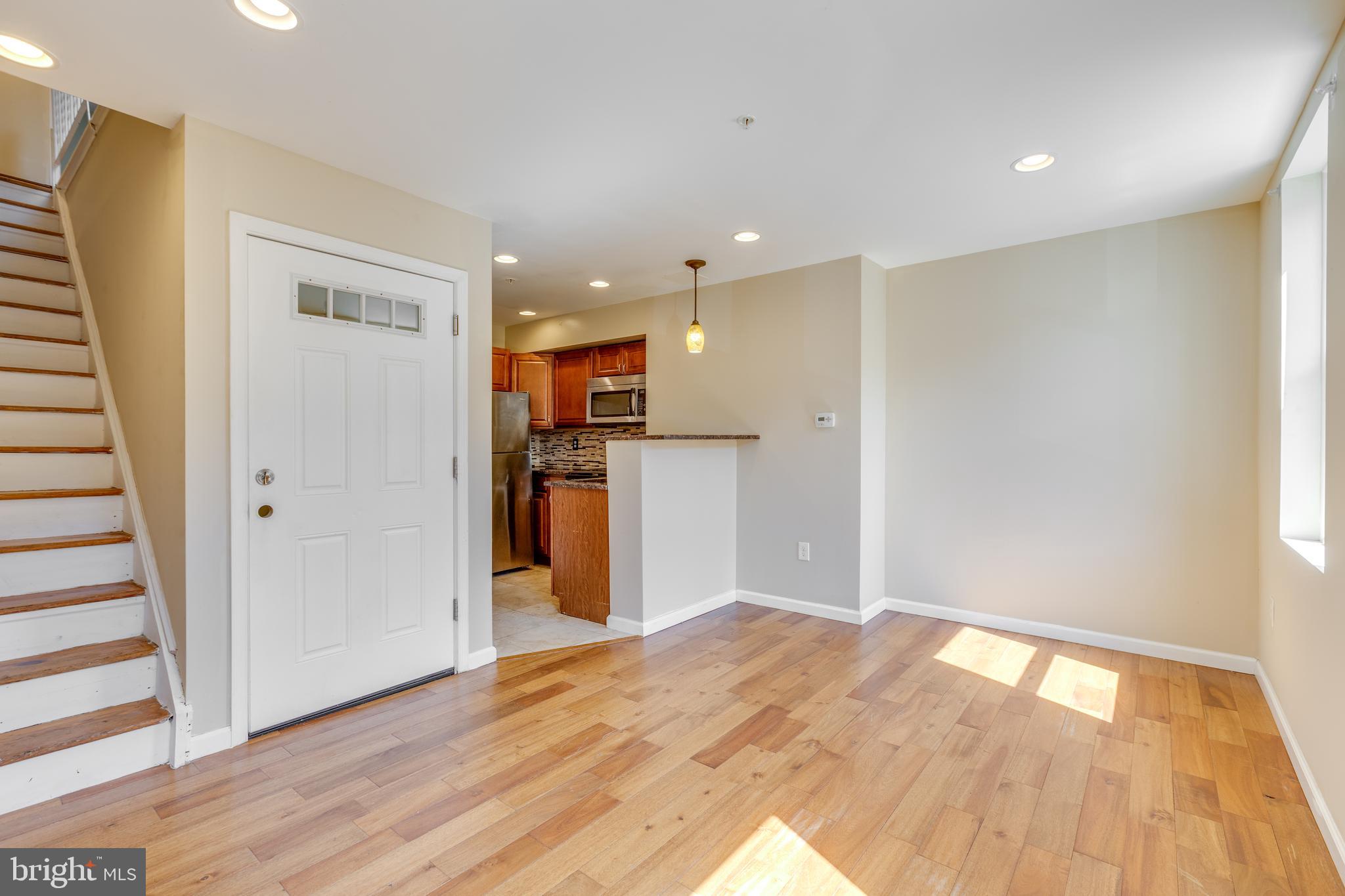 Welcome to this beautiful 3 bedroom unit in University City! This home features a spacious and open floor plan, great for entertaining guests. Hardwood floors throughout modern appliances and ample cabinetry. Large rooms with lots of natural light, central A/C and heating, as well as a washer & dryer. Schedule your tour today!
Tenants are responsible for the following utilities:
Water $50/mo flat fee (subject to change)
Electric (based on usage)
Gas (based on usage, if applicable)
Internet
Text the listing agent for a video tour!
