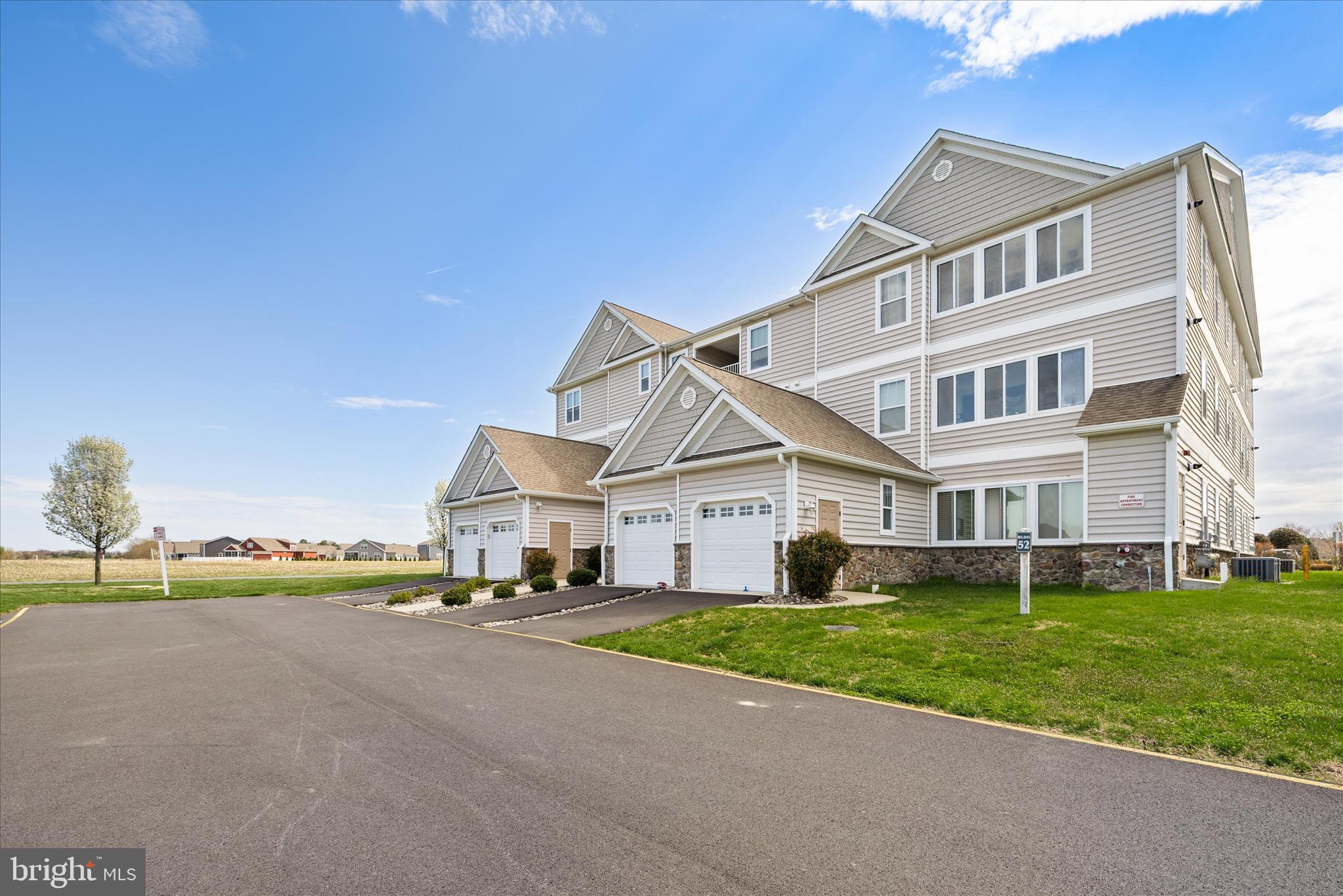 HEARTHSTONE MANOR - Residential