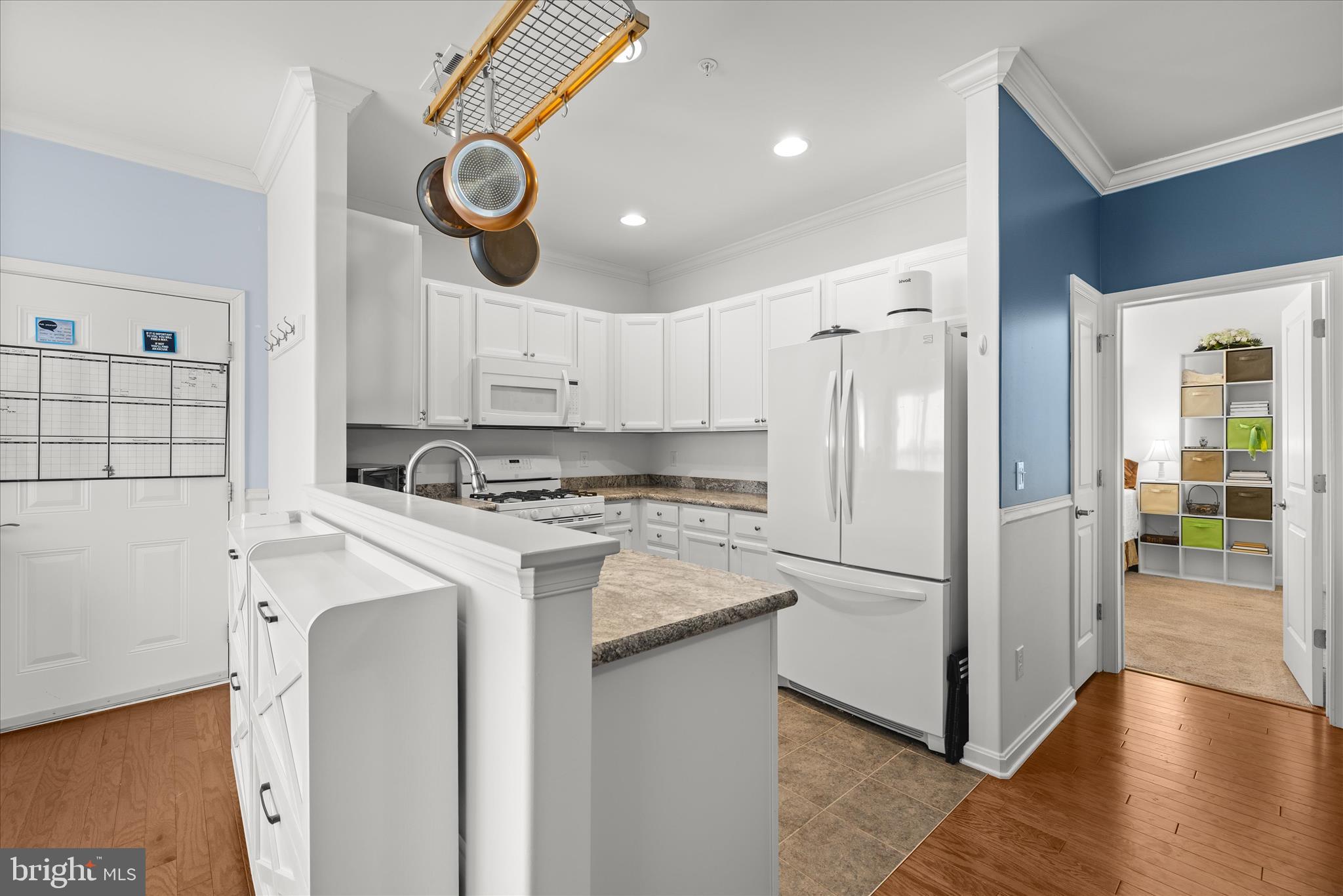 HEARTHSTONE MANOR - Residential