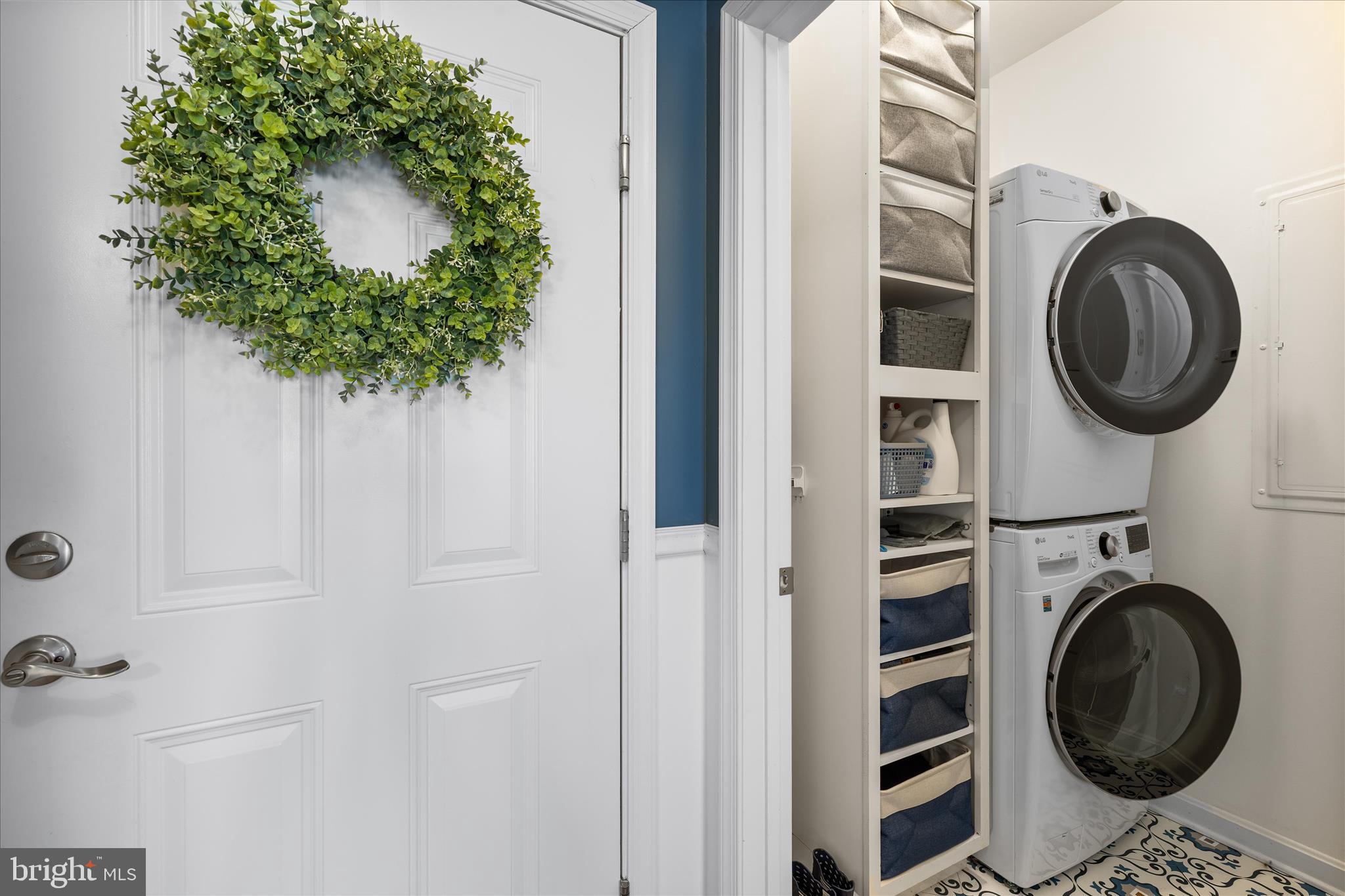 HEARTHSTONE MANOR - Residential