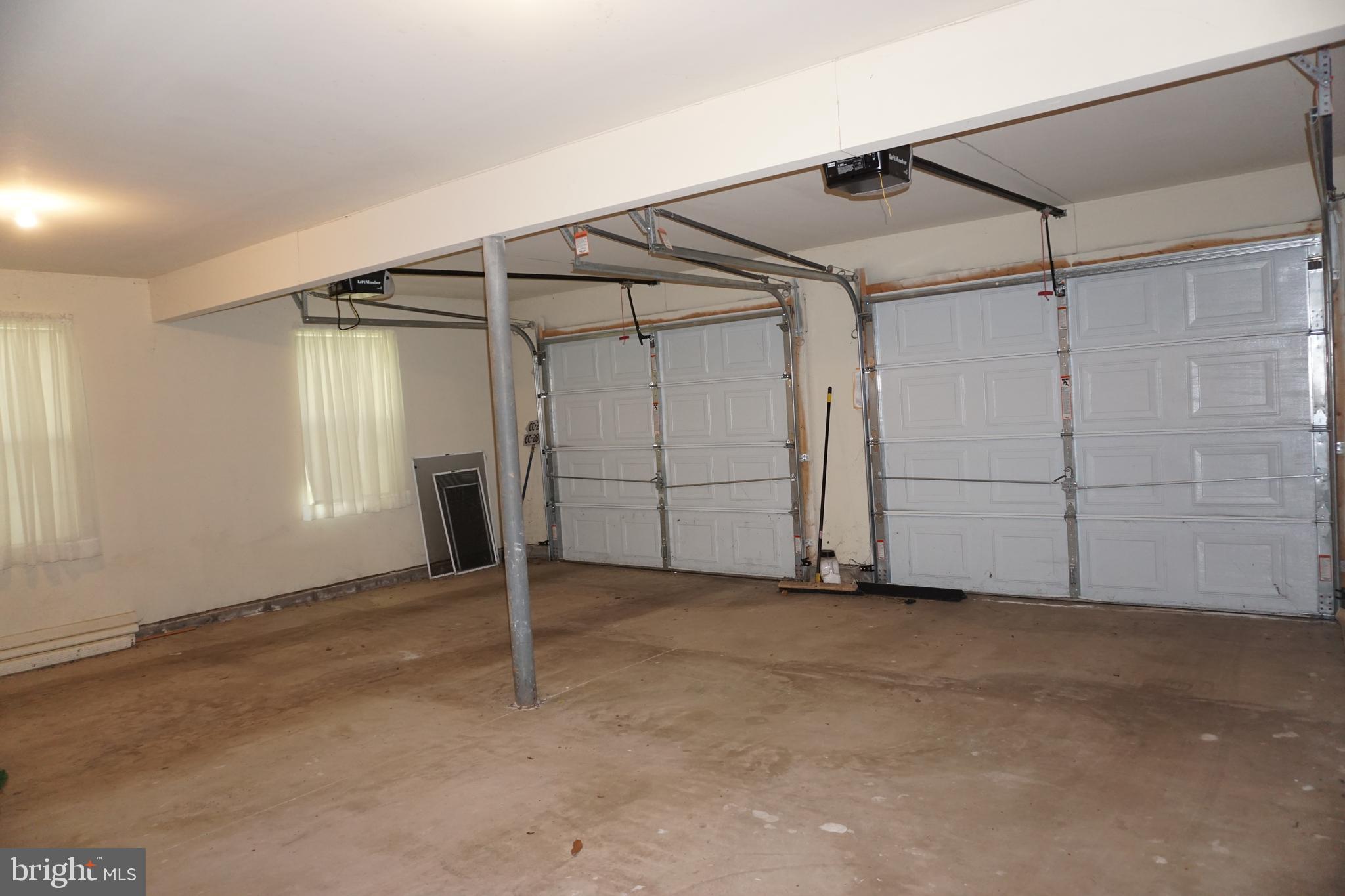 GREENWOOD ACRES - Residential