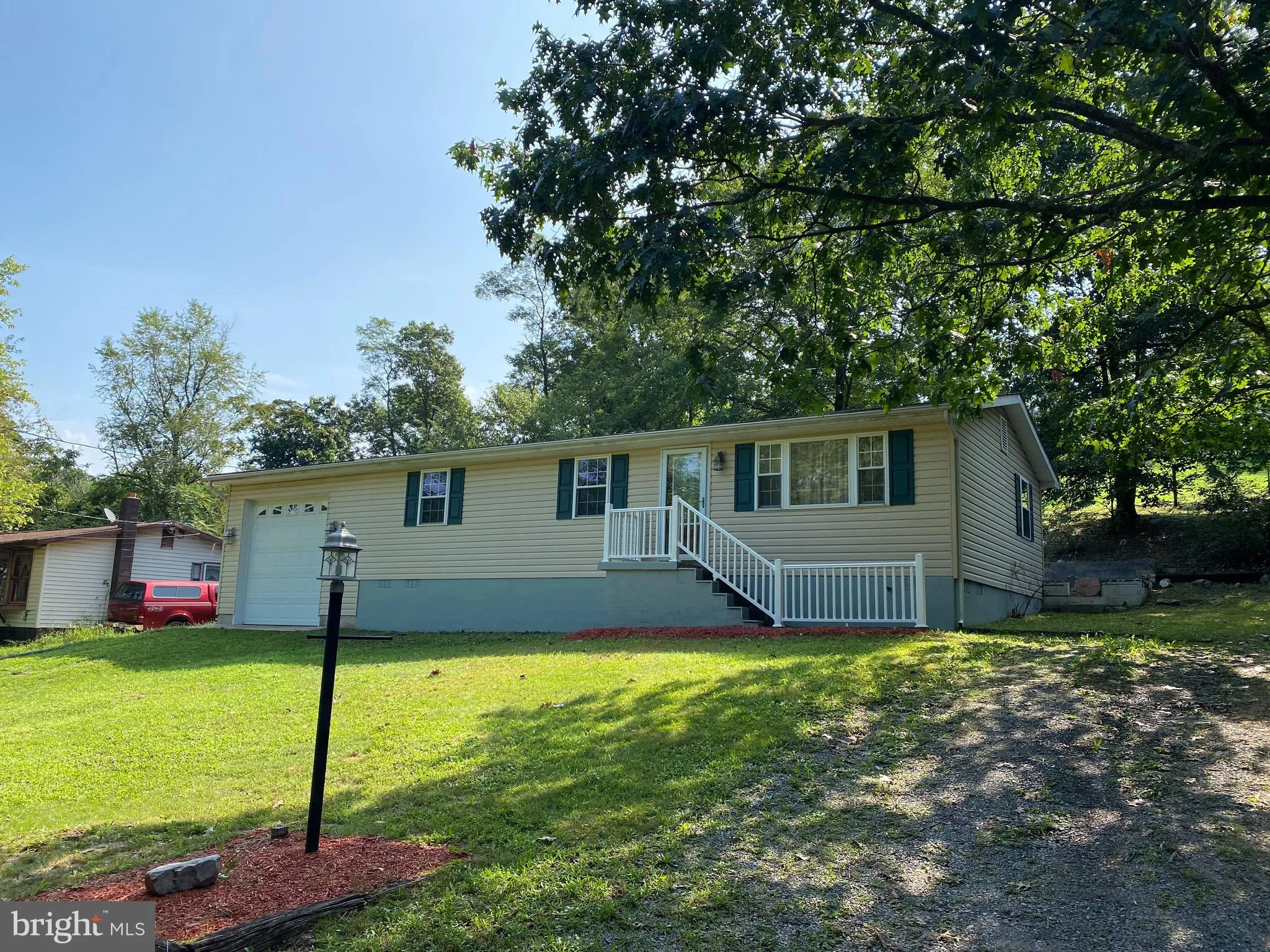 48 Stephanie Street, Berkeley Springs, WV 25411