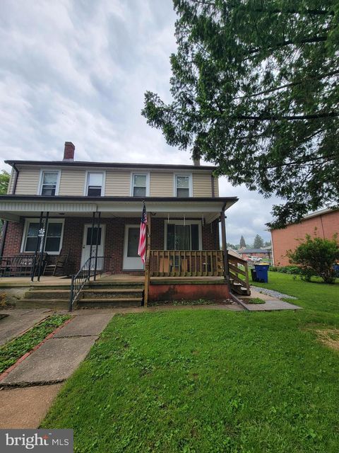 91 N 4TH STREET MOUNT WOLF PA 17347