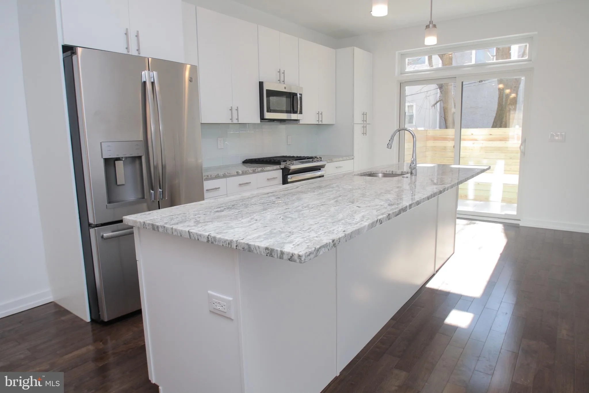 2054 Reed Street, Philadelphia, PA 19146
