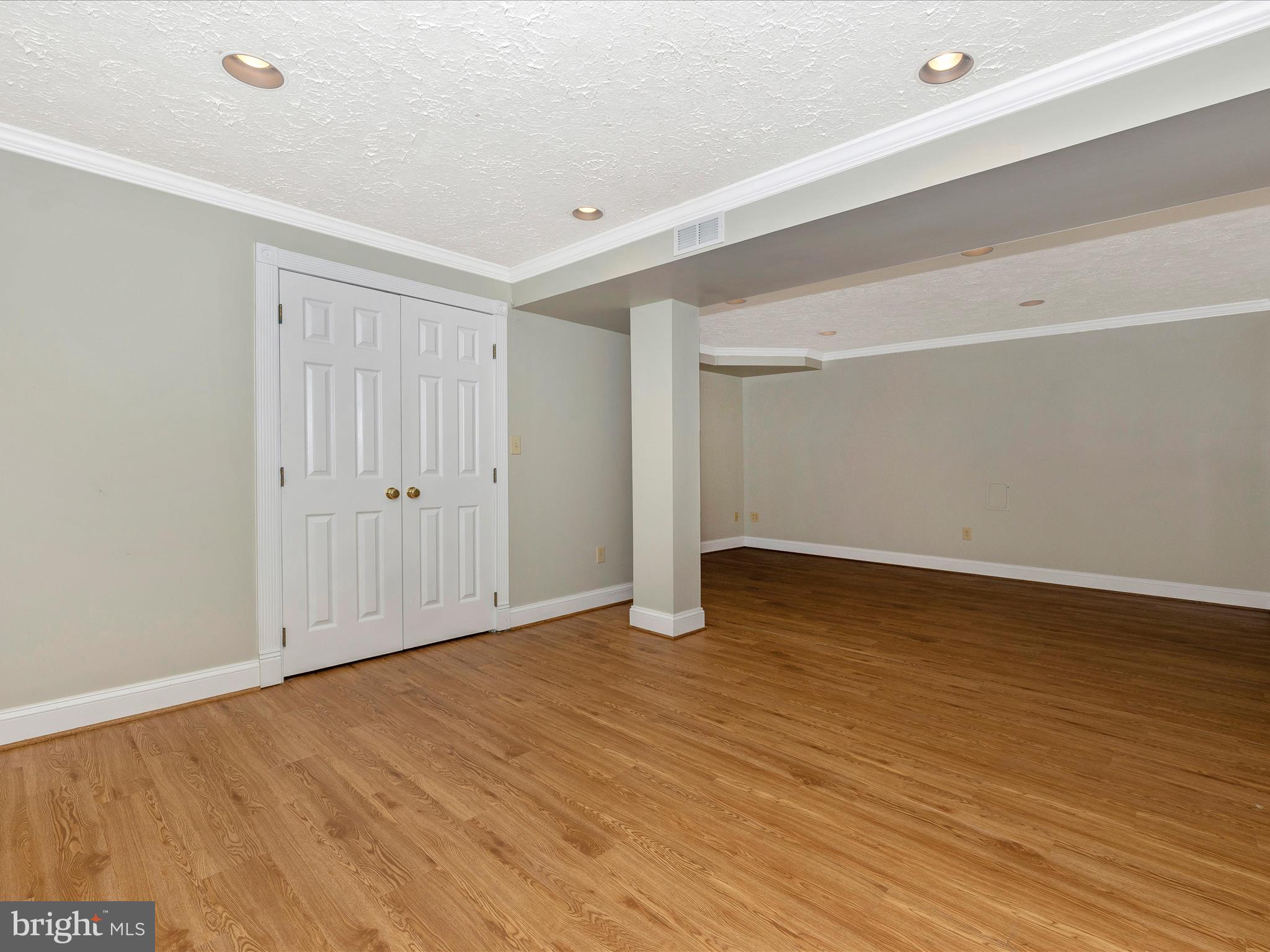 FOUNTAIN ROCK MANOR - Residential