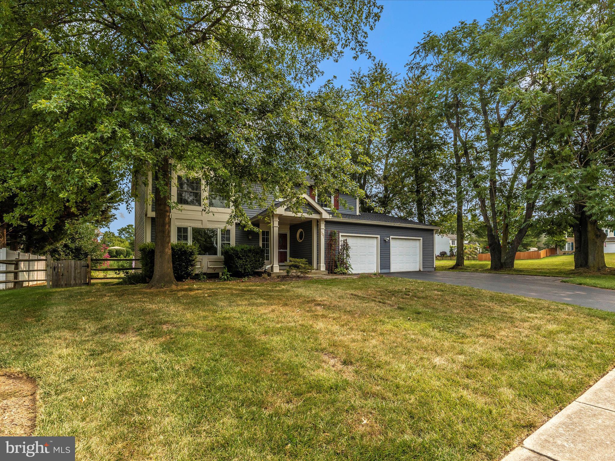 FOUNTAIN ROCK MANOR - Residential