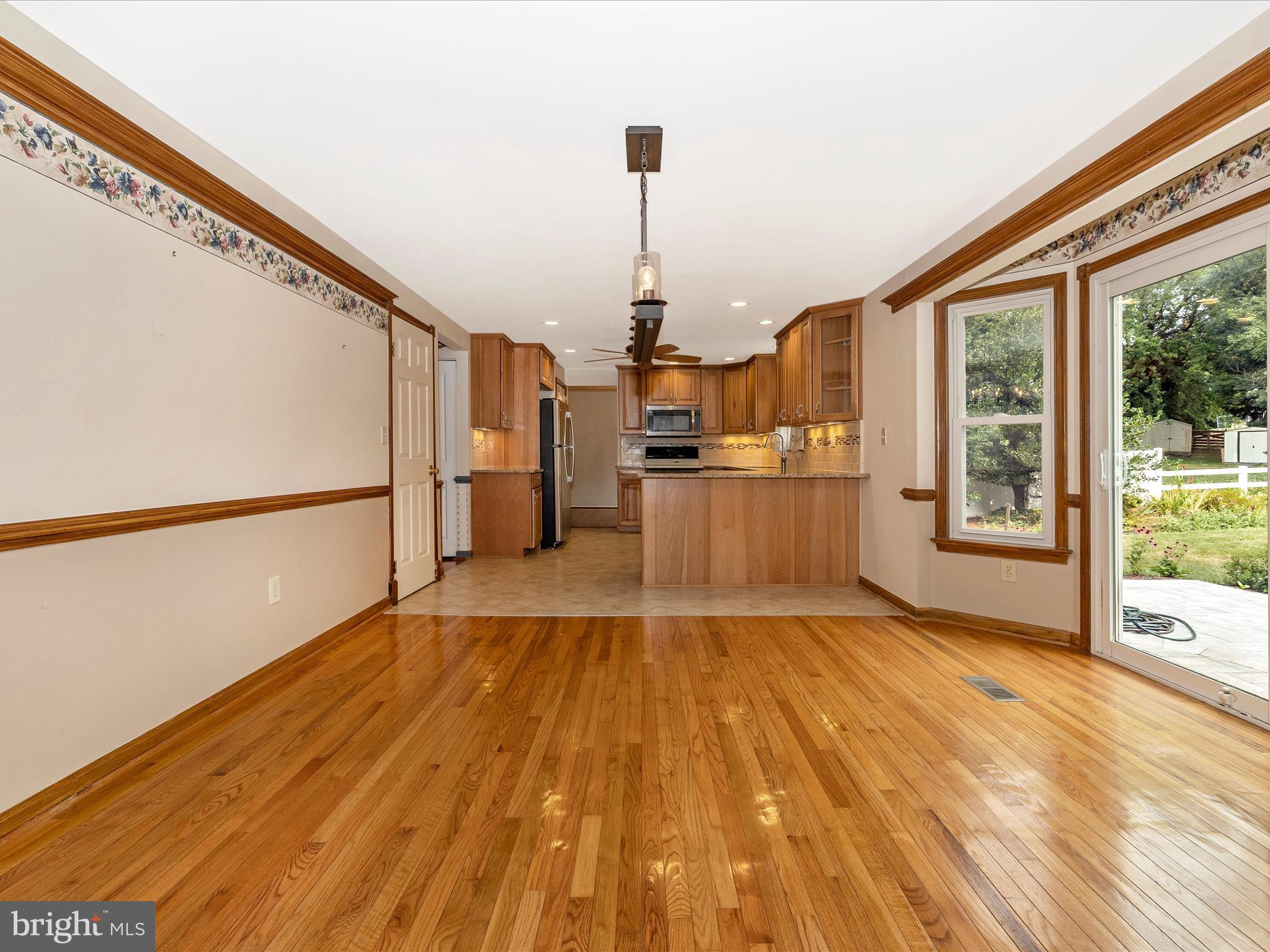 FOUNTAIN ROCK MANOR - Residential