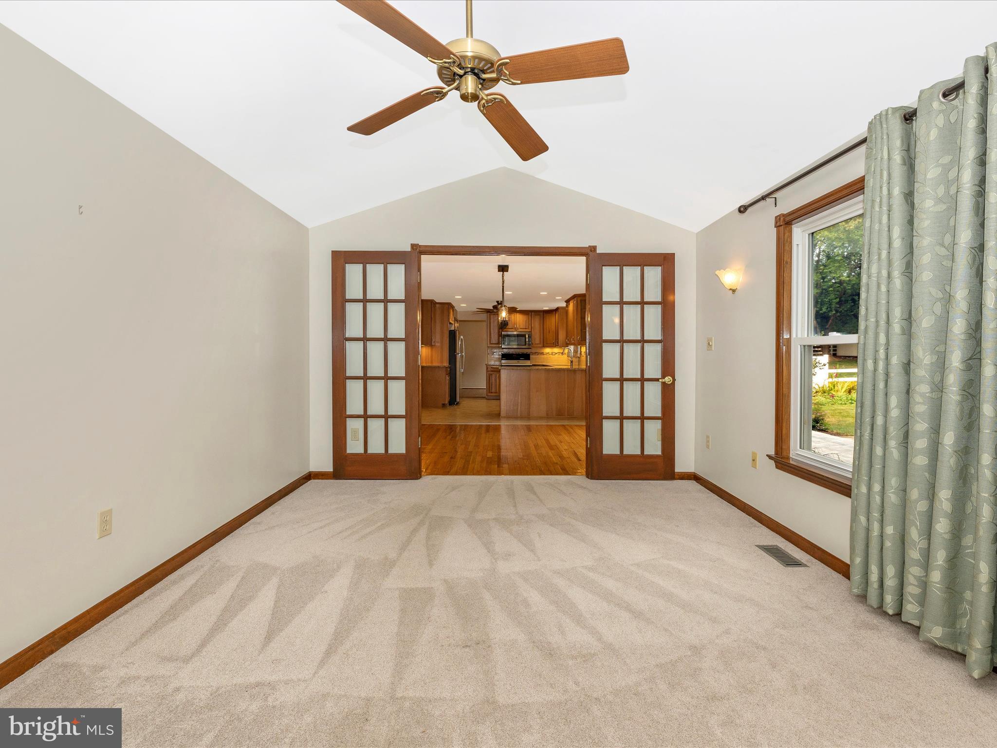 FOUNTAIN ROCK MANOR - Residential