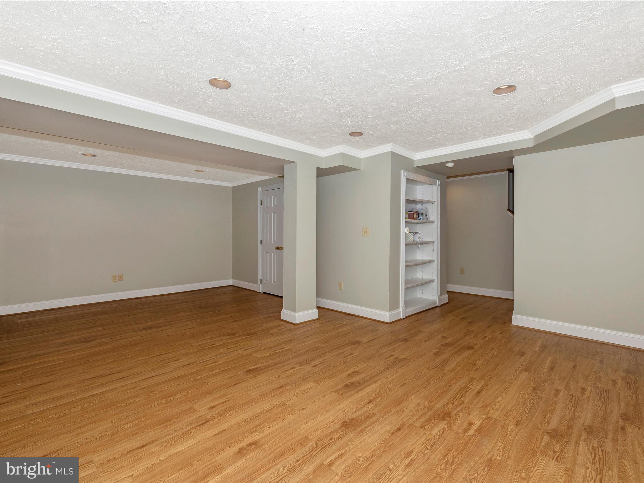 FOUNTAIN ROCK MANOR - Residential