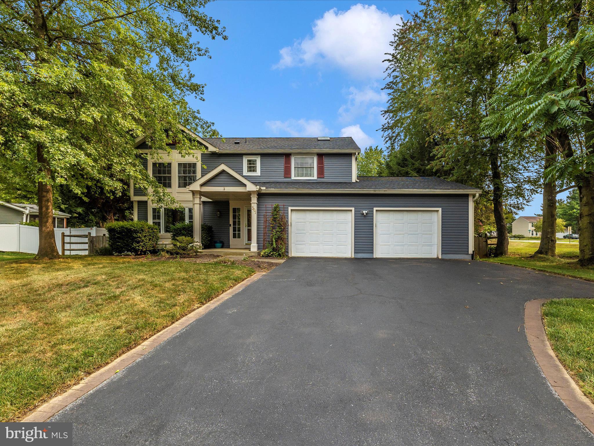 FOUNTAIN ROCK MANOR - Residential