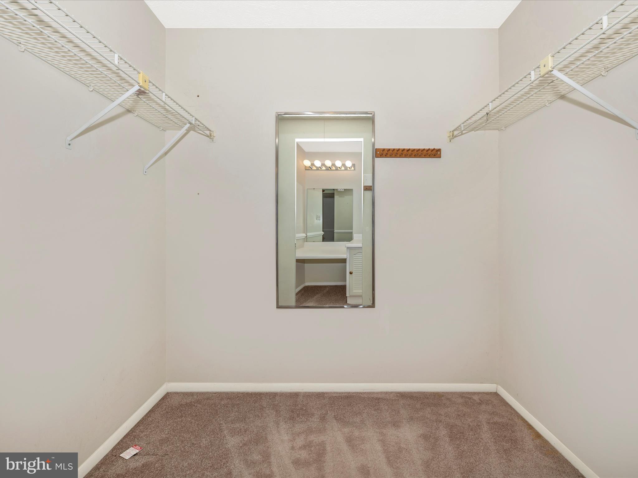 FOUNTAIN ROCK MANOR - Residential