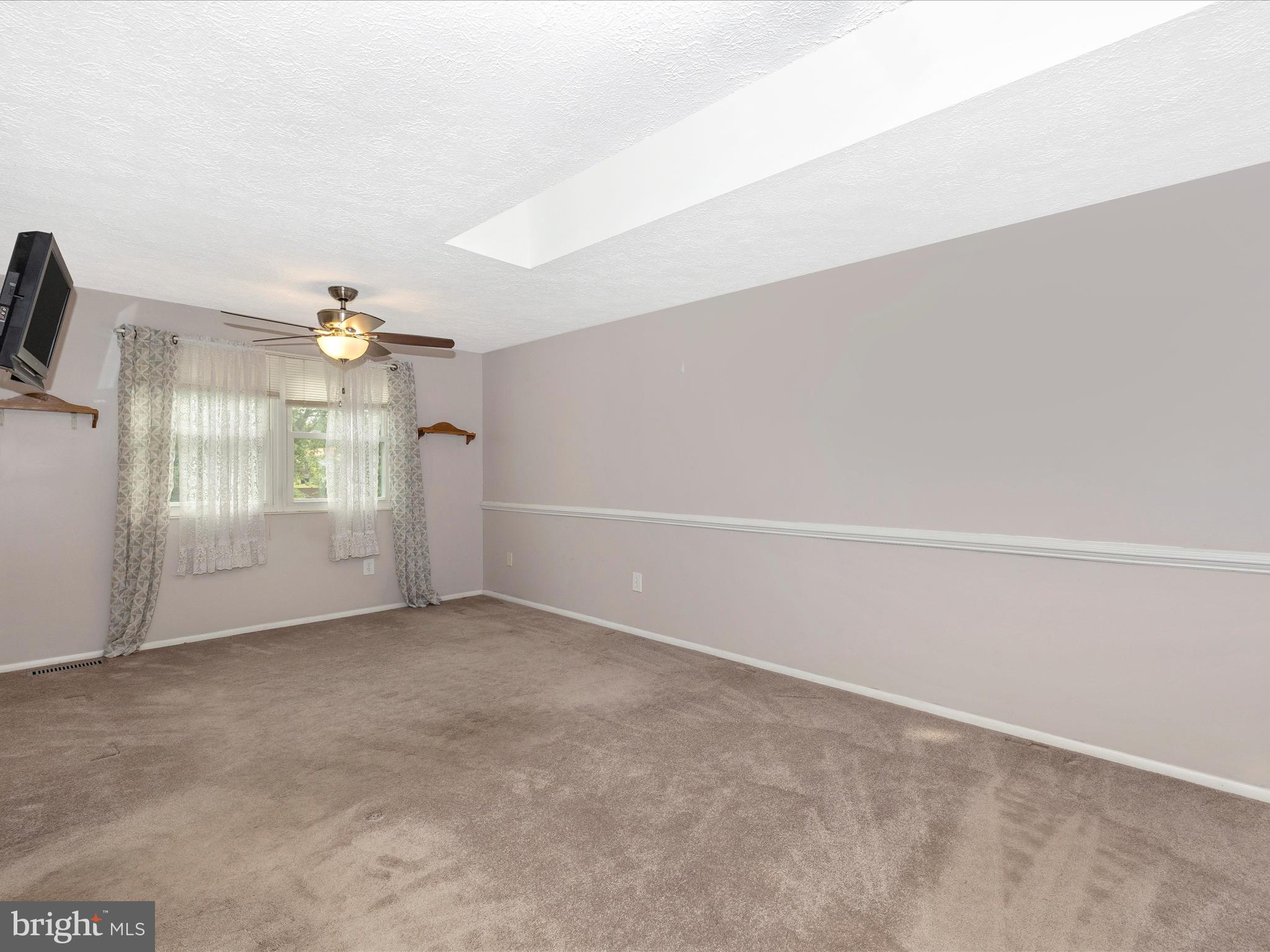 FOUNTAIN ROCK MANOR - Residential