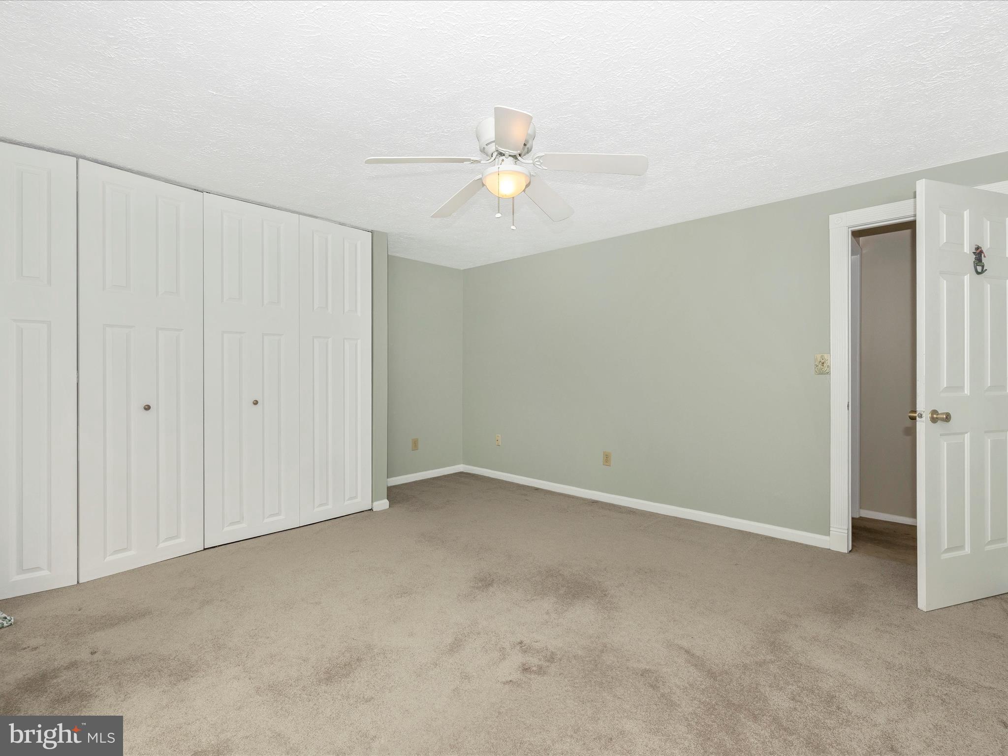 FOUNTAIN ROCK MANOR - Residential