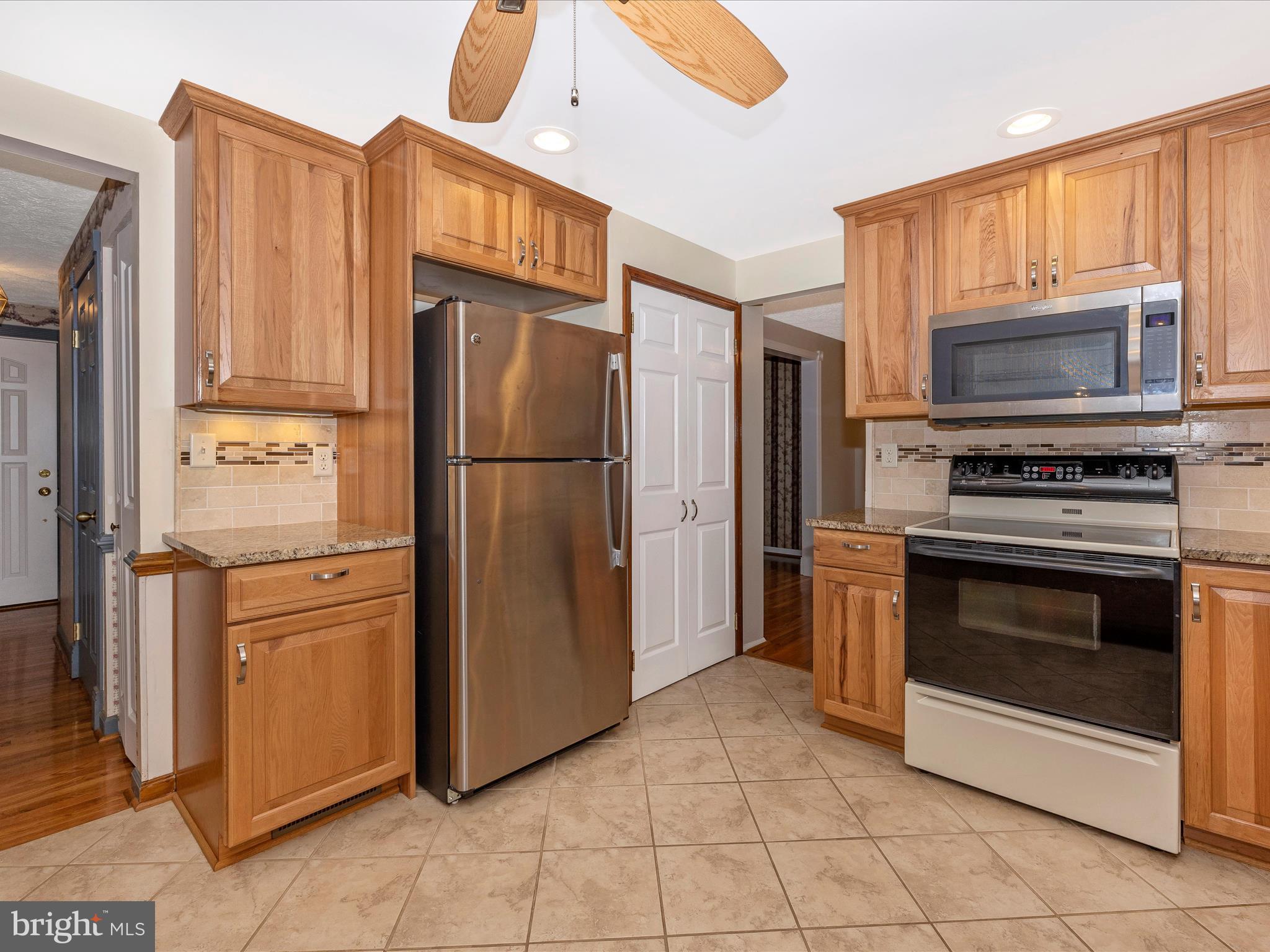 FOUNTAIN ROCK MANOR - Residential