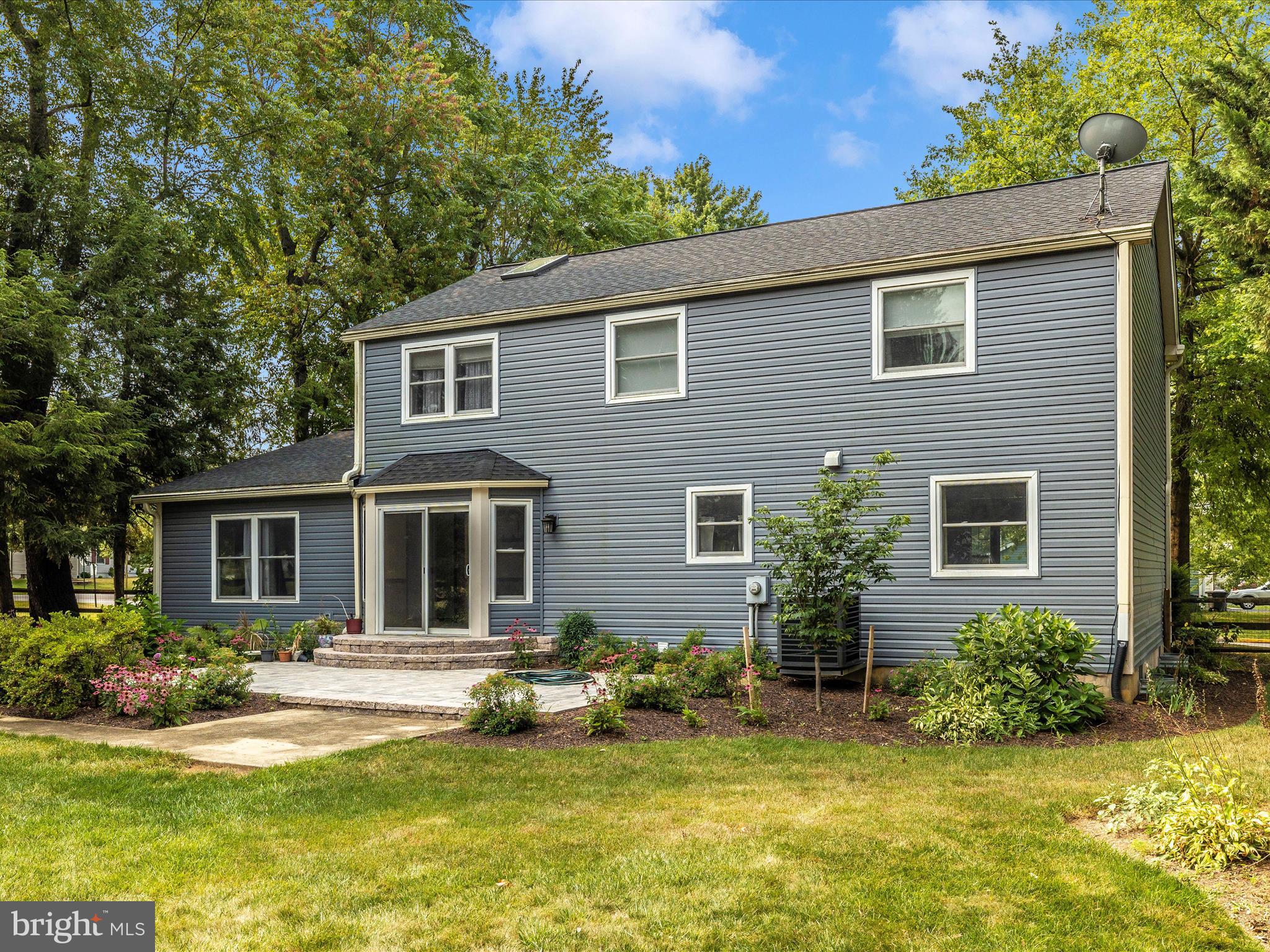 FOUNTAIN ROCK MANOR - Residential