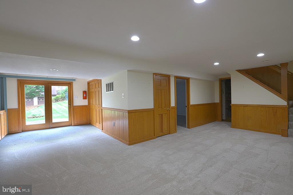 RUTLAND ESTATES - Residential Lease