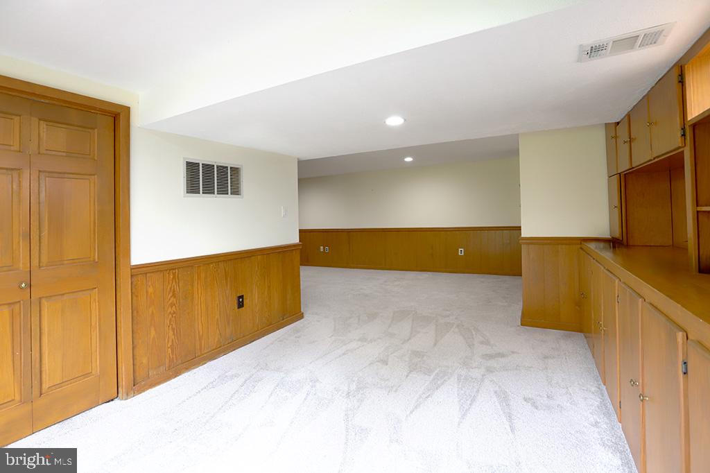 RUTLAND ESTATES - Residential Lease