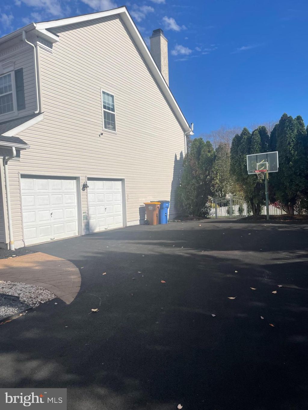 Photo of 1282 Clearview Drive, YARDLEY, PA 19067 (MLS # PABU2109316)