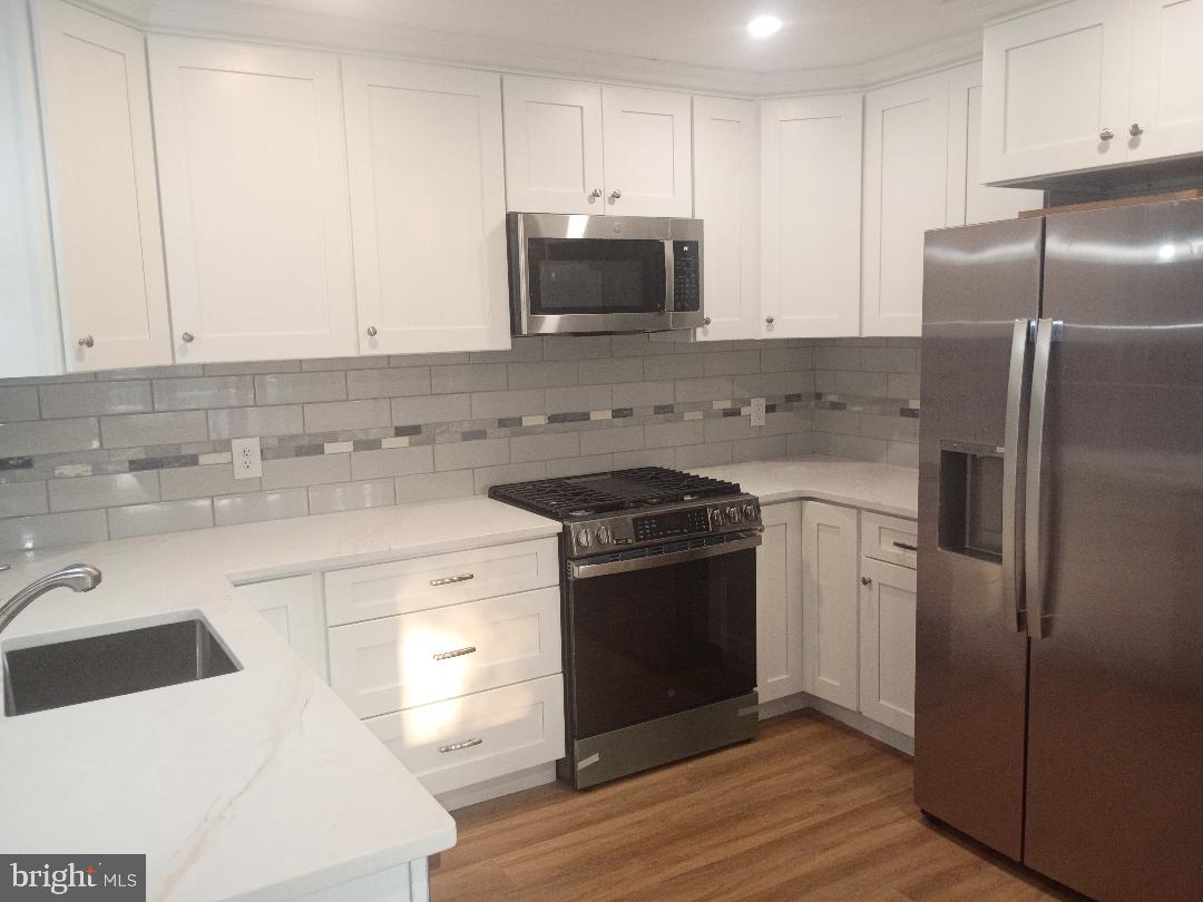 2 BOOTHBAY DRIVE