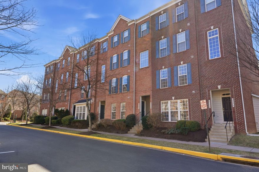 Welcome to Potomac Club — Where Lifestyle Meets Location.
Skip the commute stress and come home to a gated community that lives like a resort. This two-level condo puts you steps from indoor/outdoor pools, a sauna, rock climbing wall, fitness center, and more — then walk straight to Stonebridge Town Center for Wegmans, restaurants, shops, and everything in between. Potomac Mills, I-95, and the express lanes are just minutes away.
Inside, gleaming hardwoods flow across an open main level built for easy living. Upstairs, the spacious primary suite features two walk-in closets, a tiled shower, and double sink vanity. A versatile loft, covered balcony, second bedroom, full bath, and laundry room round out the upper level. One-car garage plus a driveway parking spot included.
All the energy of a prime location. All the calm of coming home.