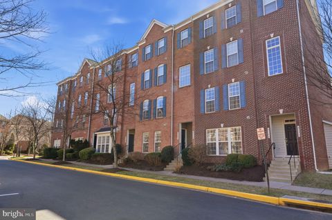 2173 ABBOTTSBURY WAY . WOODBRIDGE VA 22191