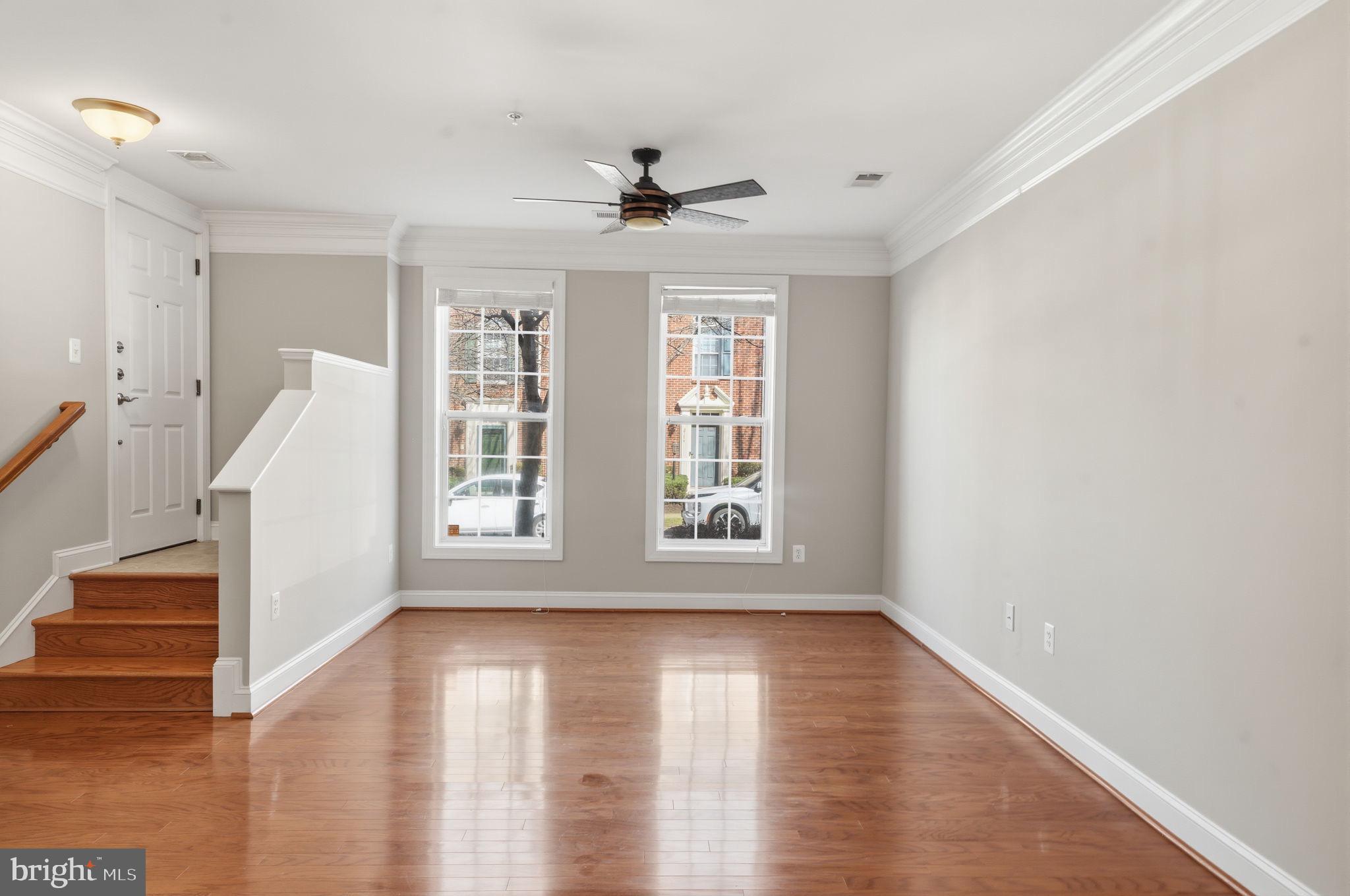 2173 ABBOTTSBURY WAY .