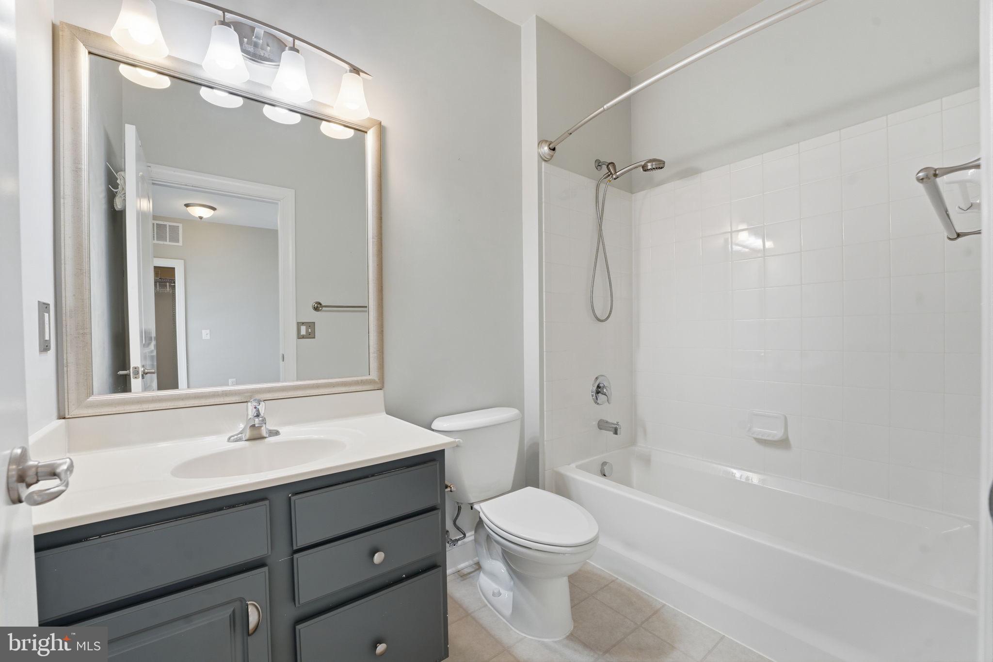 POTOMAC CLUB - Residential