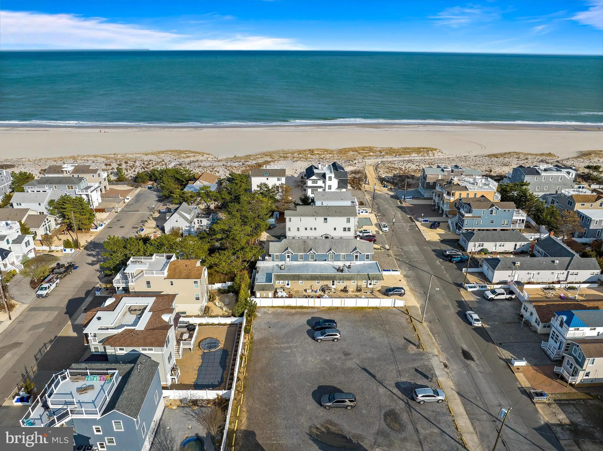 Ship Bottom, New Jersey 08008, United States, 3 Bedrooms Bedrooms, ,2 BathroomsBathrooms,Residential,Contingent,112349