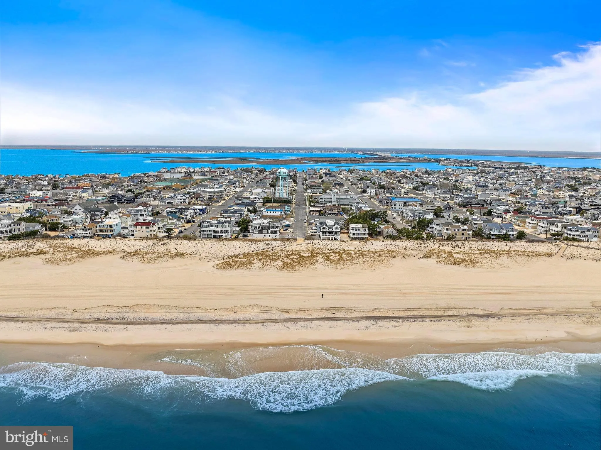 Ship Bottom, New Jersey 08008, United States, 3 Bedrooms Bedrooms, ,2 BathroomsBathrooms,Residential,Contingent,112349