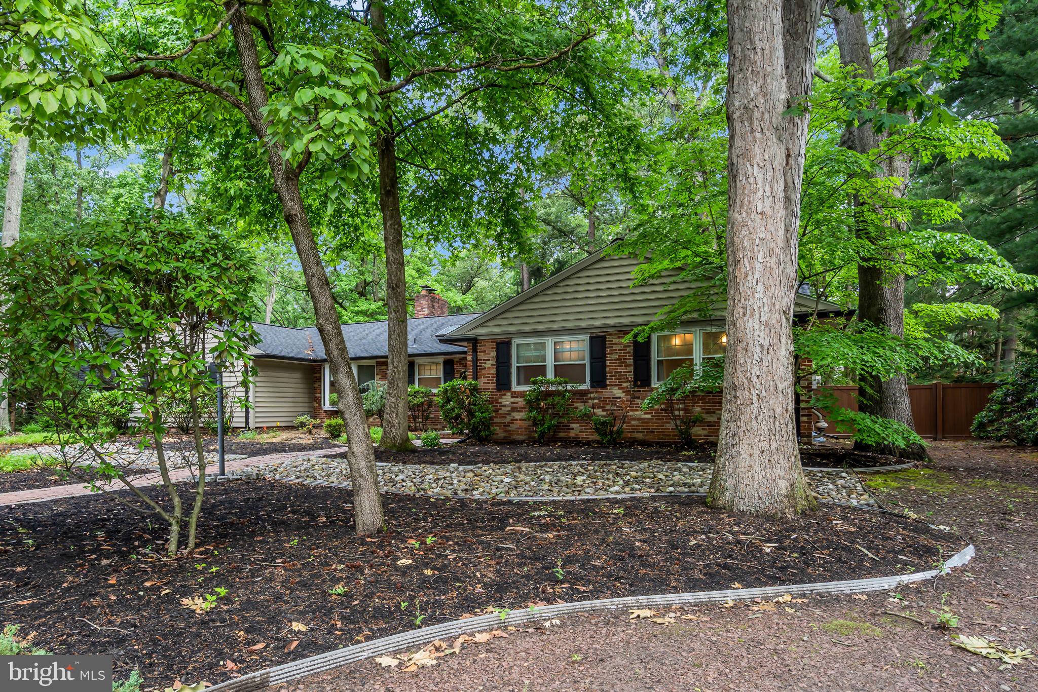 12 INDIAN KING DRIVE
