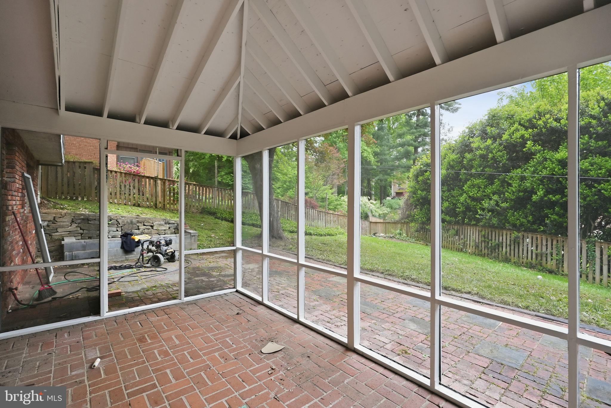WEST END PARK - Residential