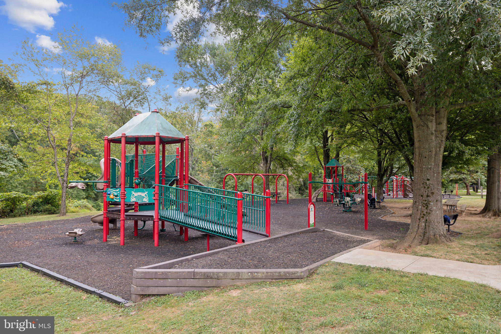 WEST END PARK - Residential