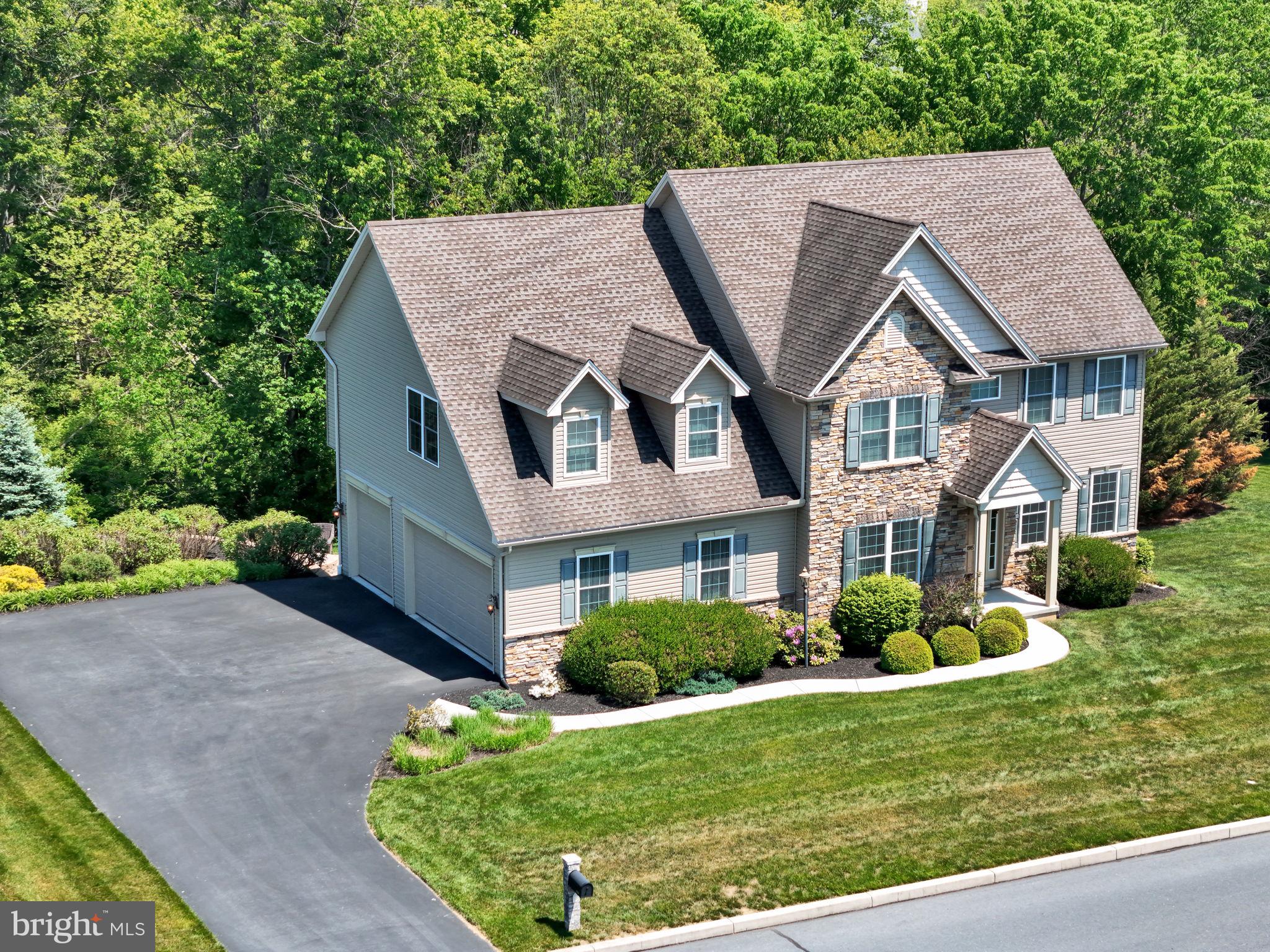 HAWKS LANDING - Residential
