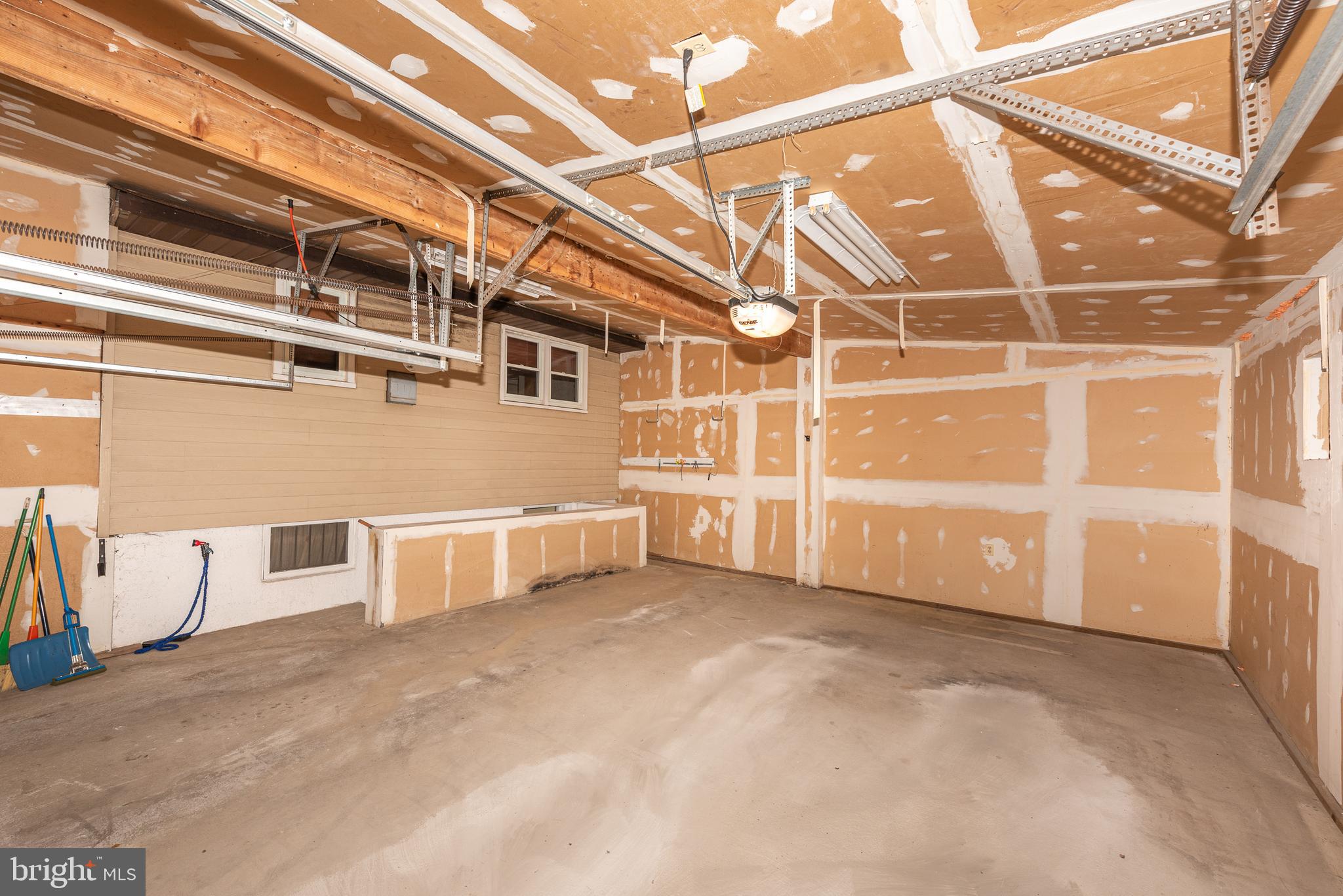 WINDSOR - Residential