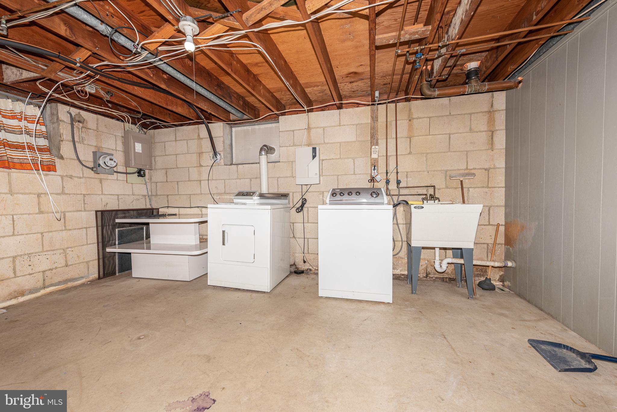 WINDSOR - Residential