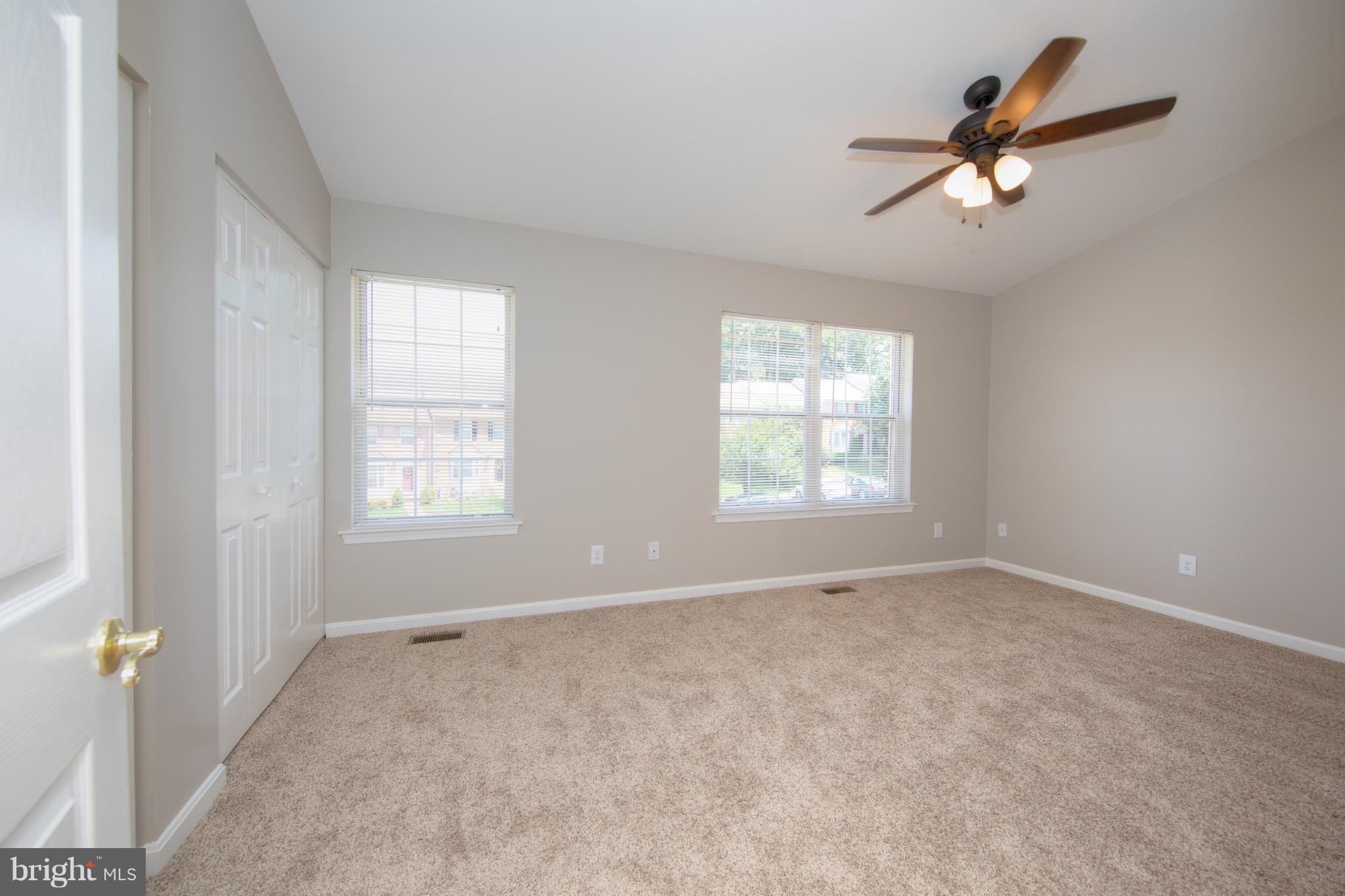 CONSTANT FRIENDSHIP - Residential