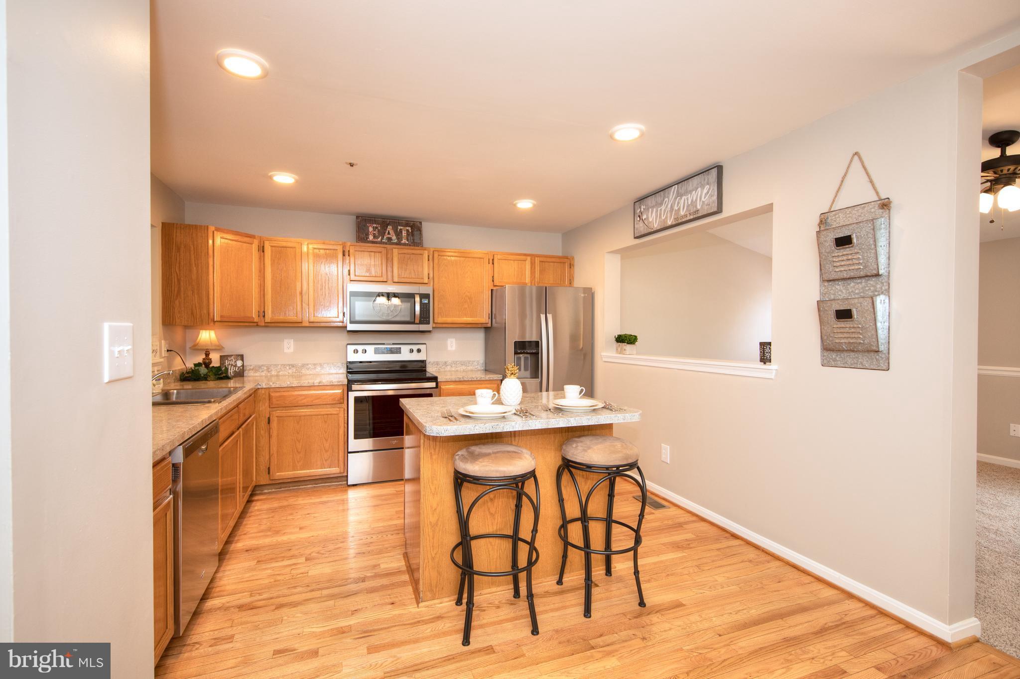 CONSTANT FRIENDSHIP - Residential