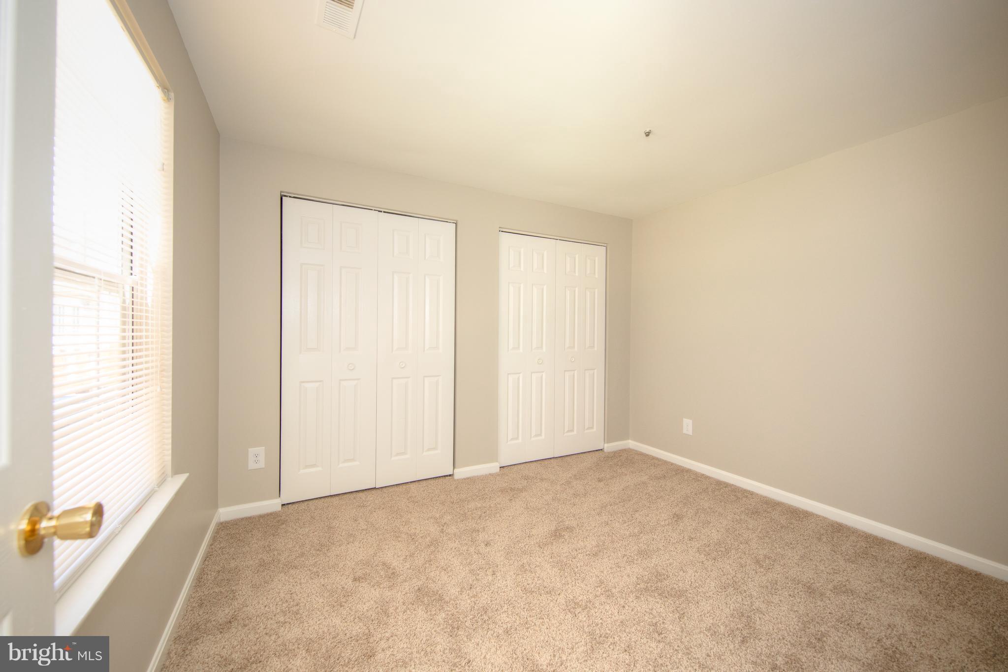 CONSTANT FRIENDSHIP - Residential