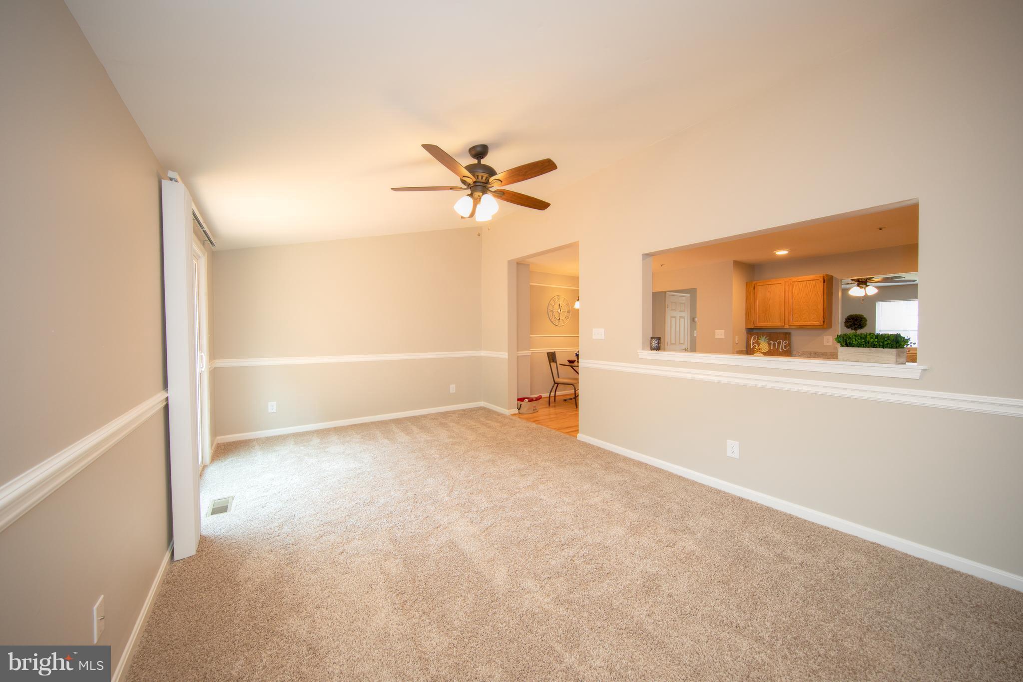 CONSTANT FRIENDSHIP - Residential