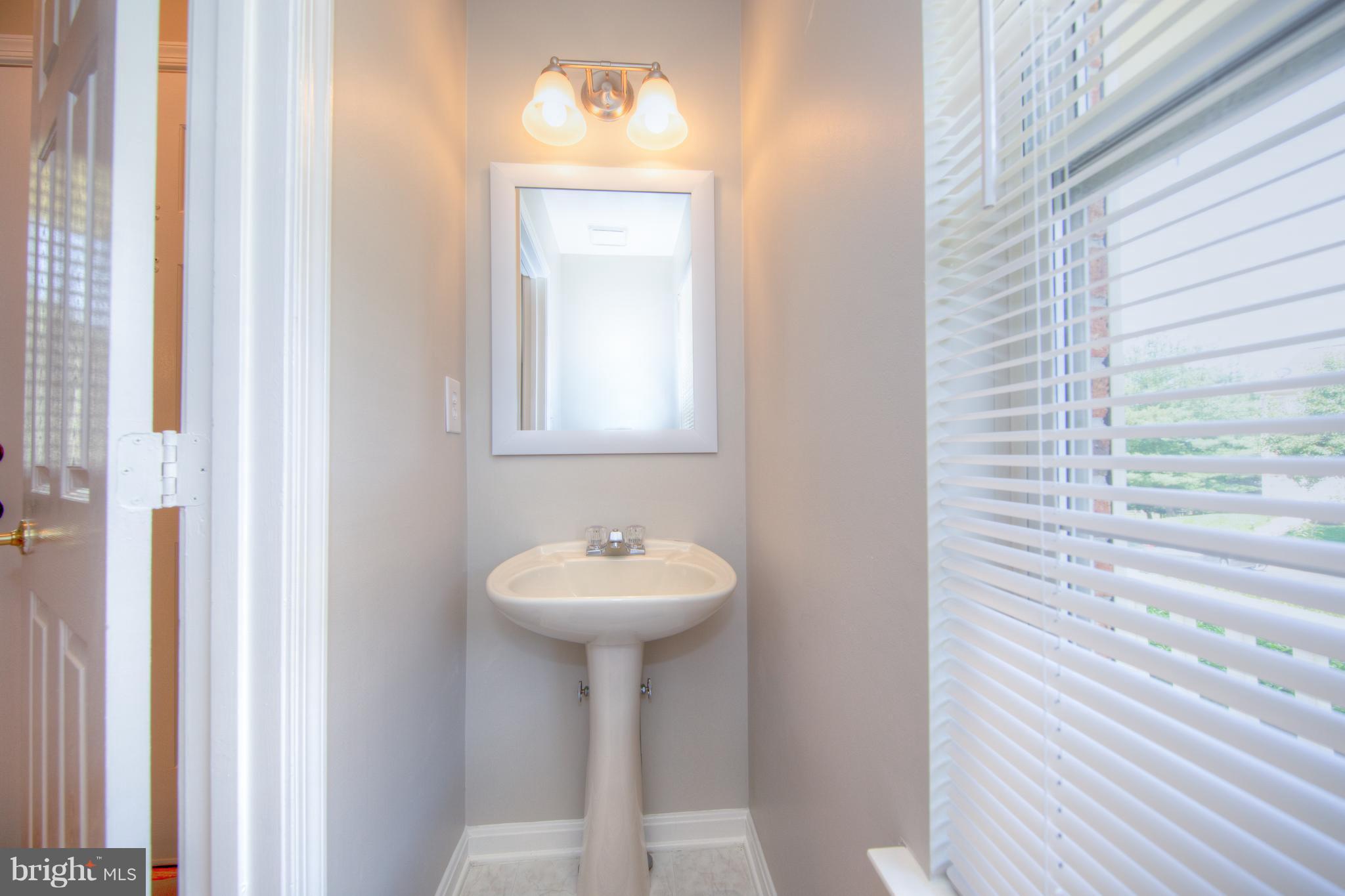 CONSTANT FRIENDSHIP - Residential