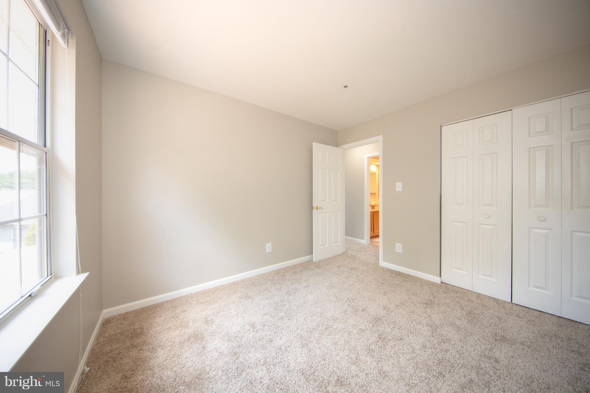 CONSTANT FRIENDSHIP - Residential