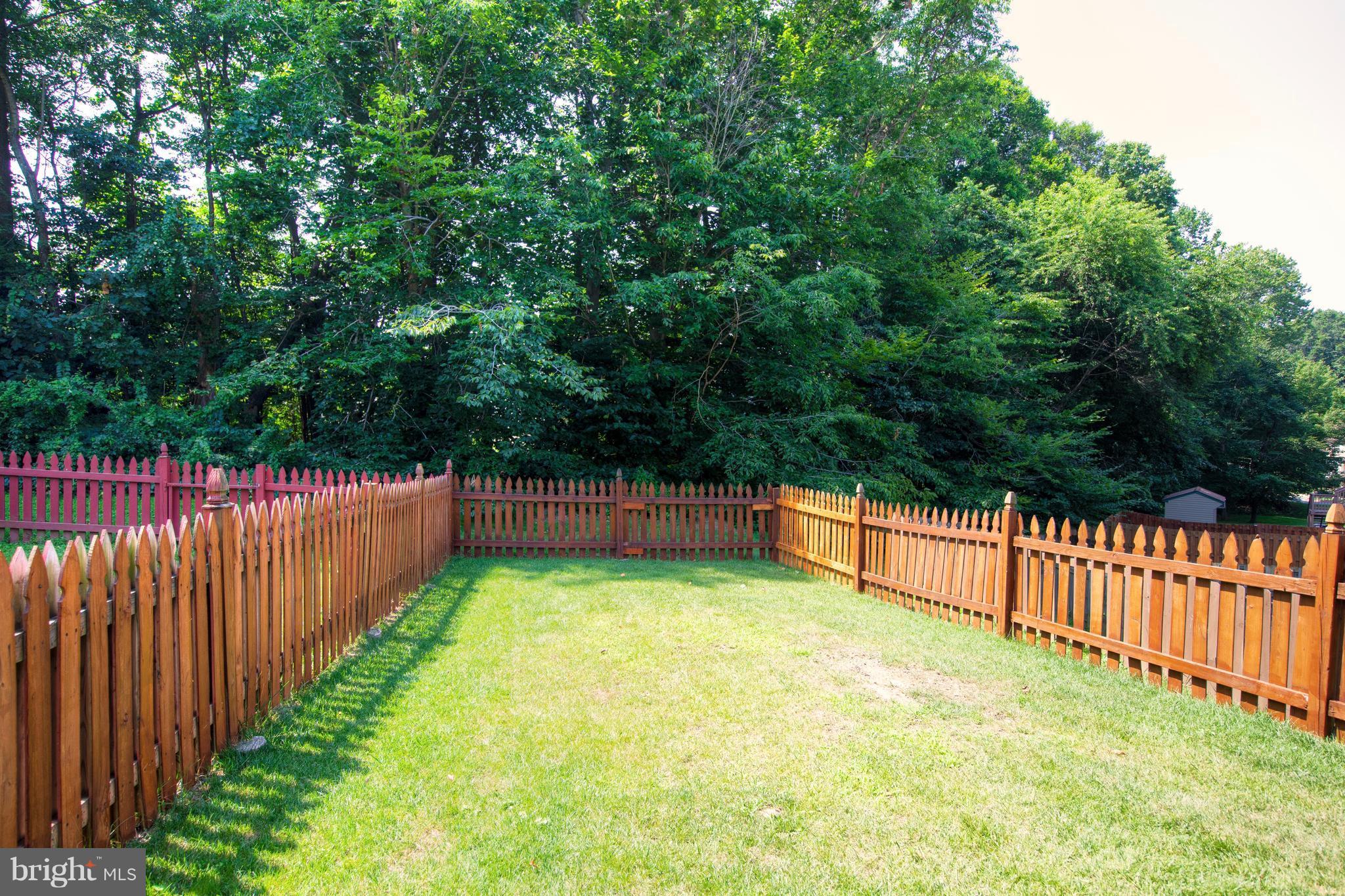 CONSTANT FRIENDSHIP - Residential