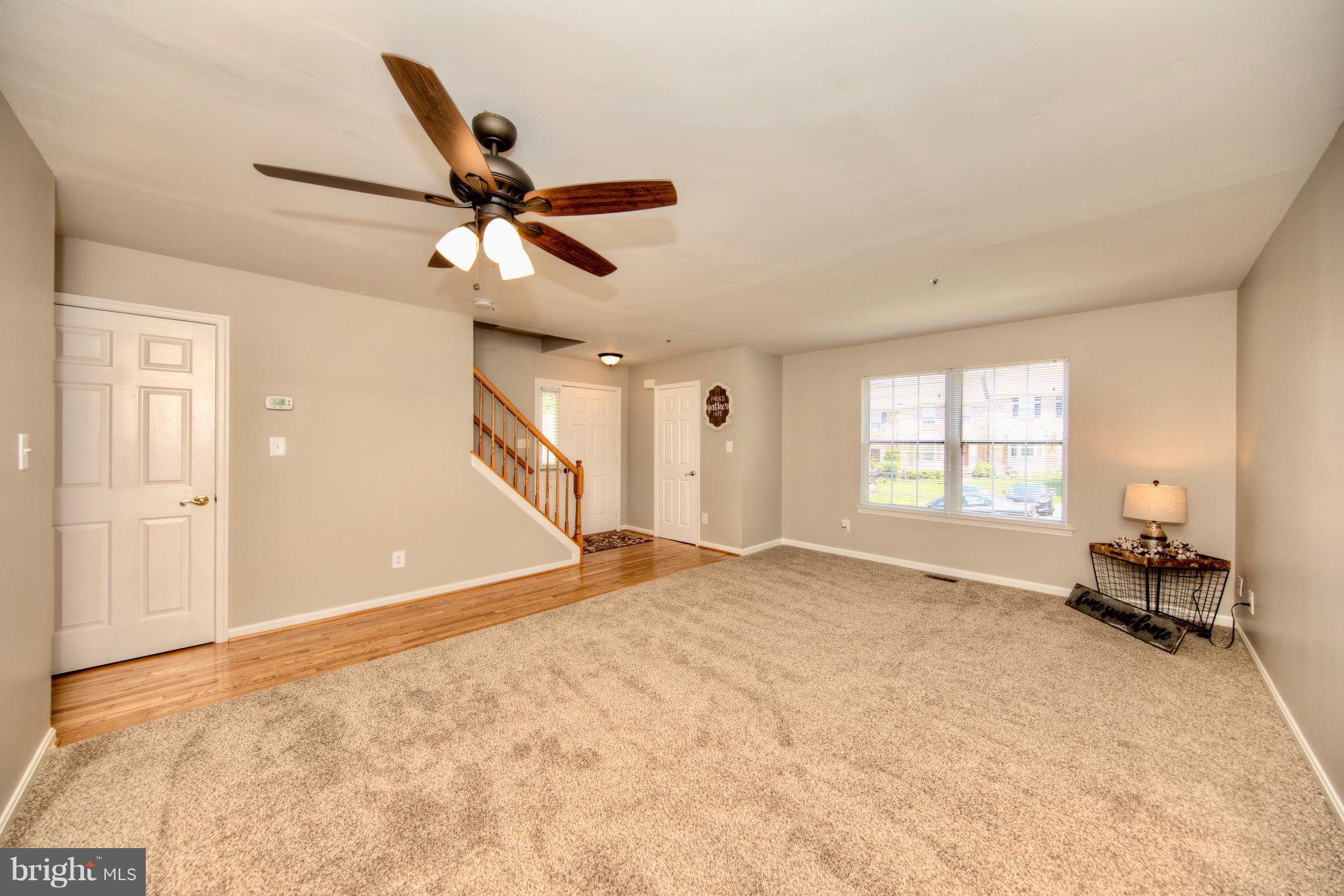 CONSTANT FRIENDSHIP - Residential