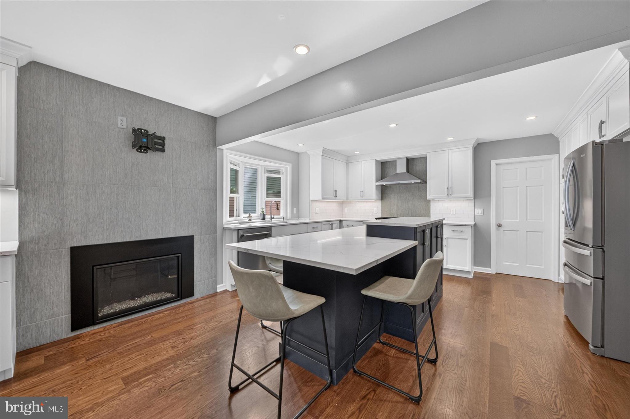 3017 MAPLE SHADE LANE