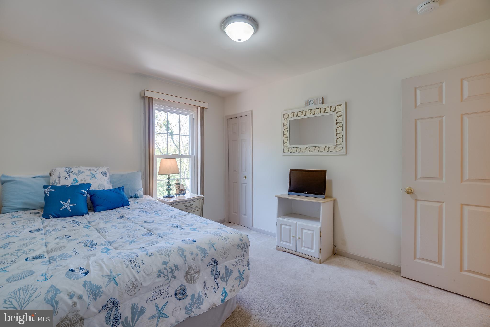 ENGLAND RUN NORTH - Residential