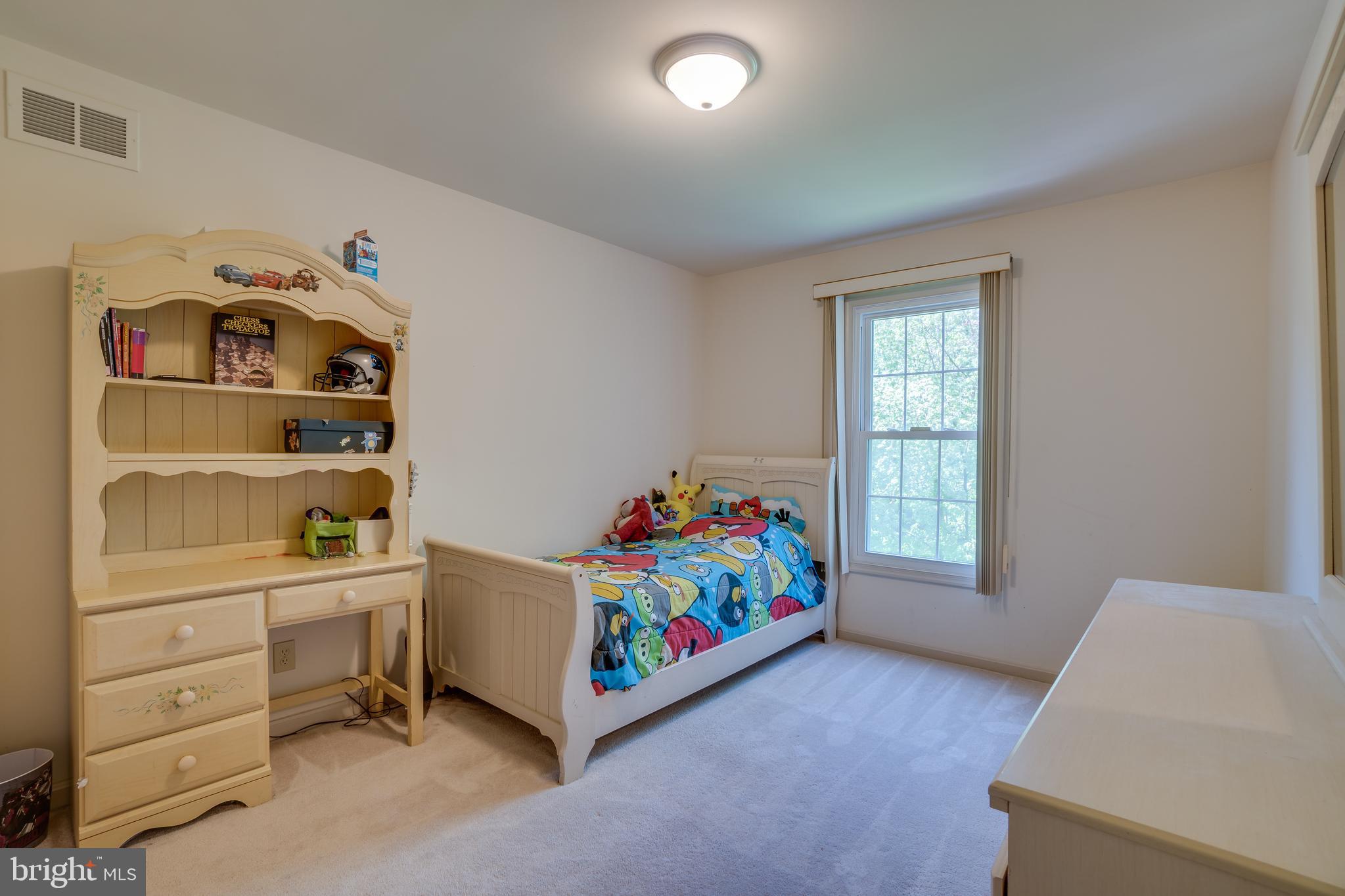 ENGLAND RUN NORTH - Residential